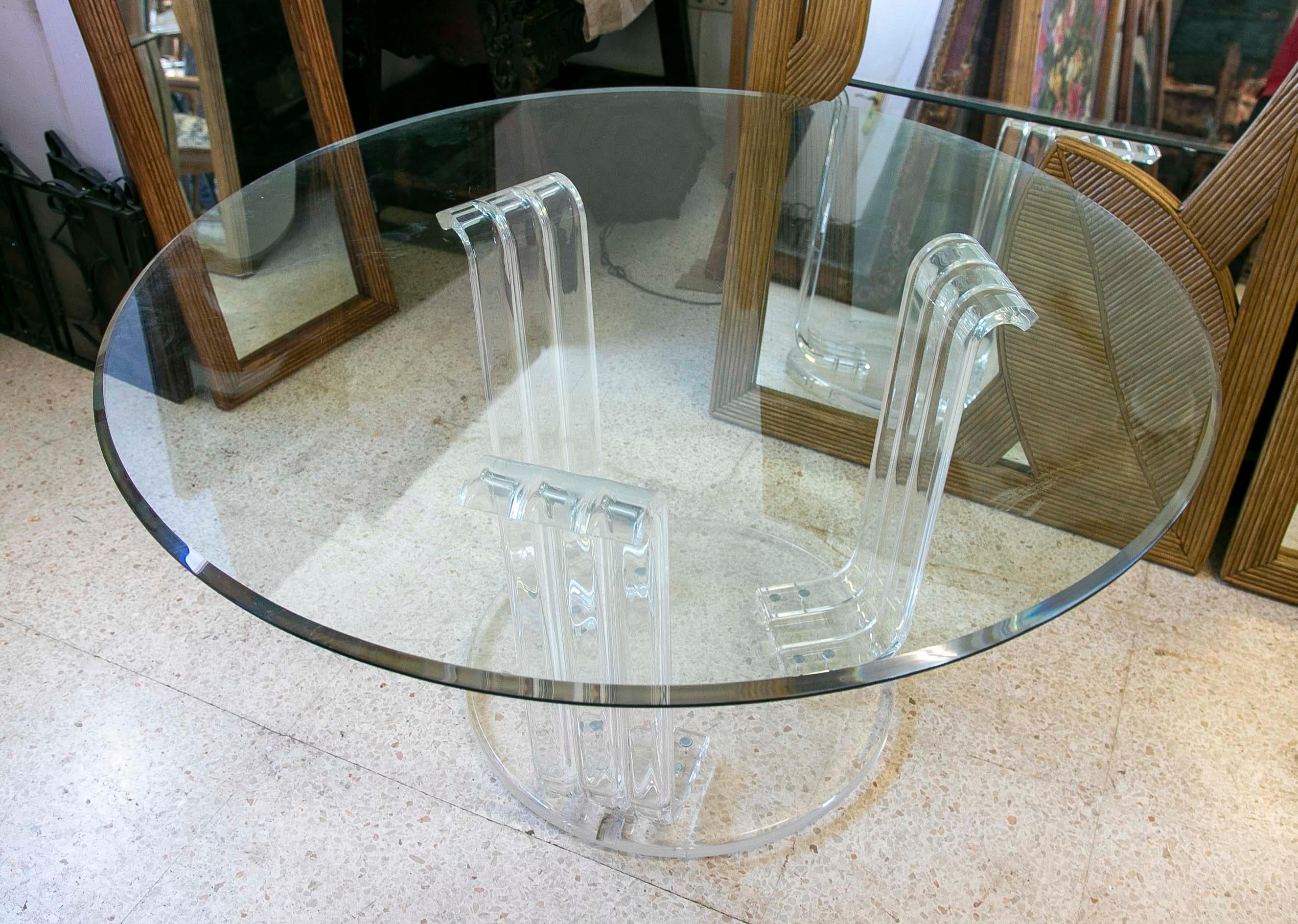 1970s Round Table with Metraquilato Base and Glass Top  For Sale 8