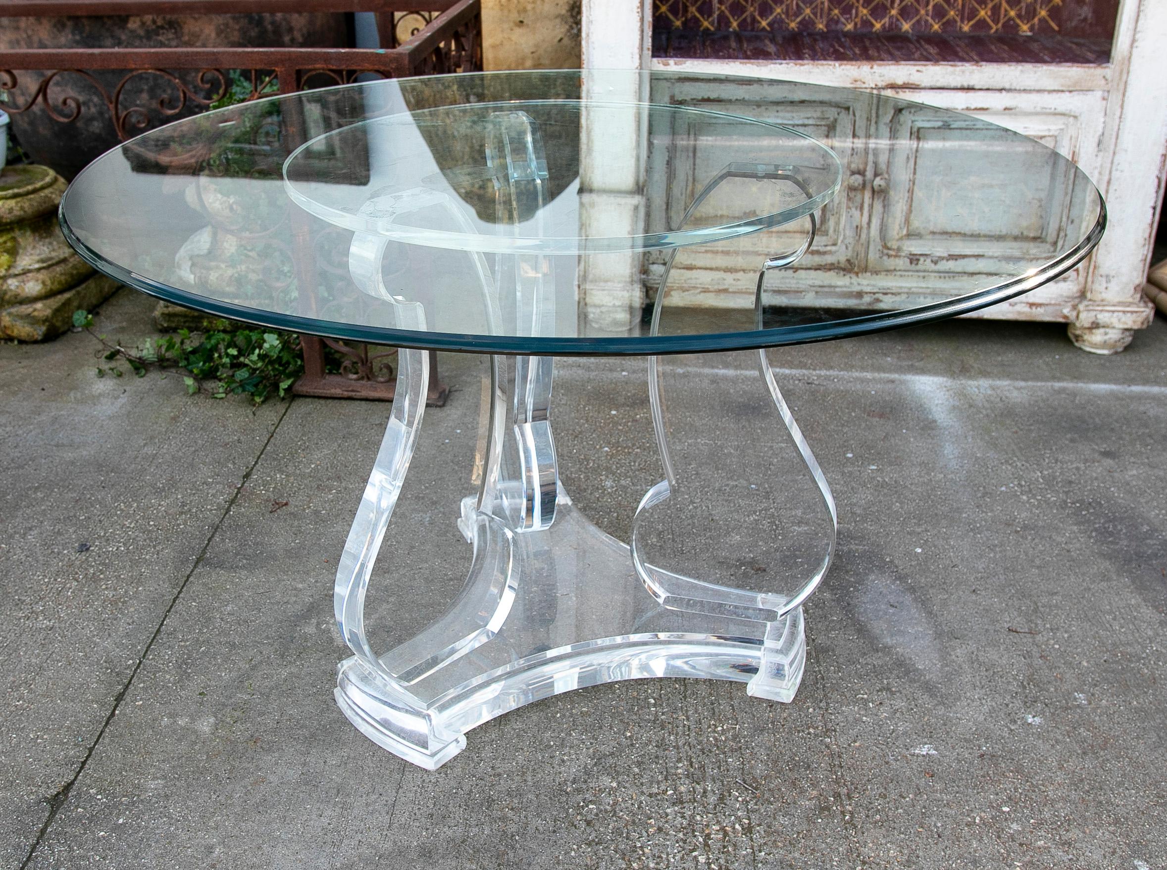 1970s Round Table with Metraquilato Base and Reinforced Glass Top  For Sale 7