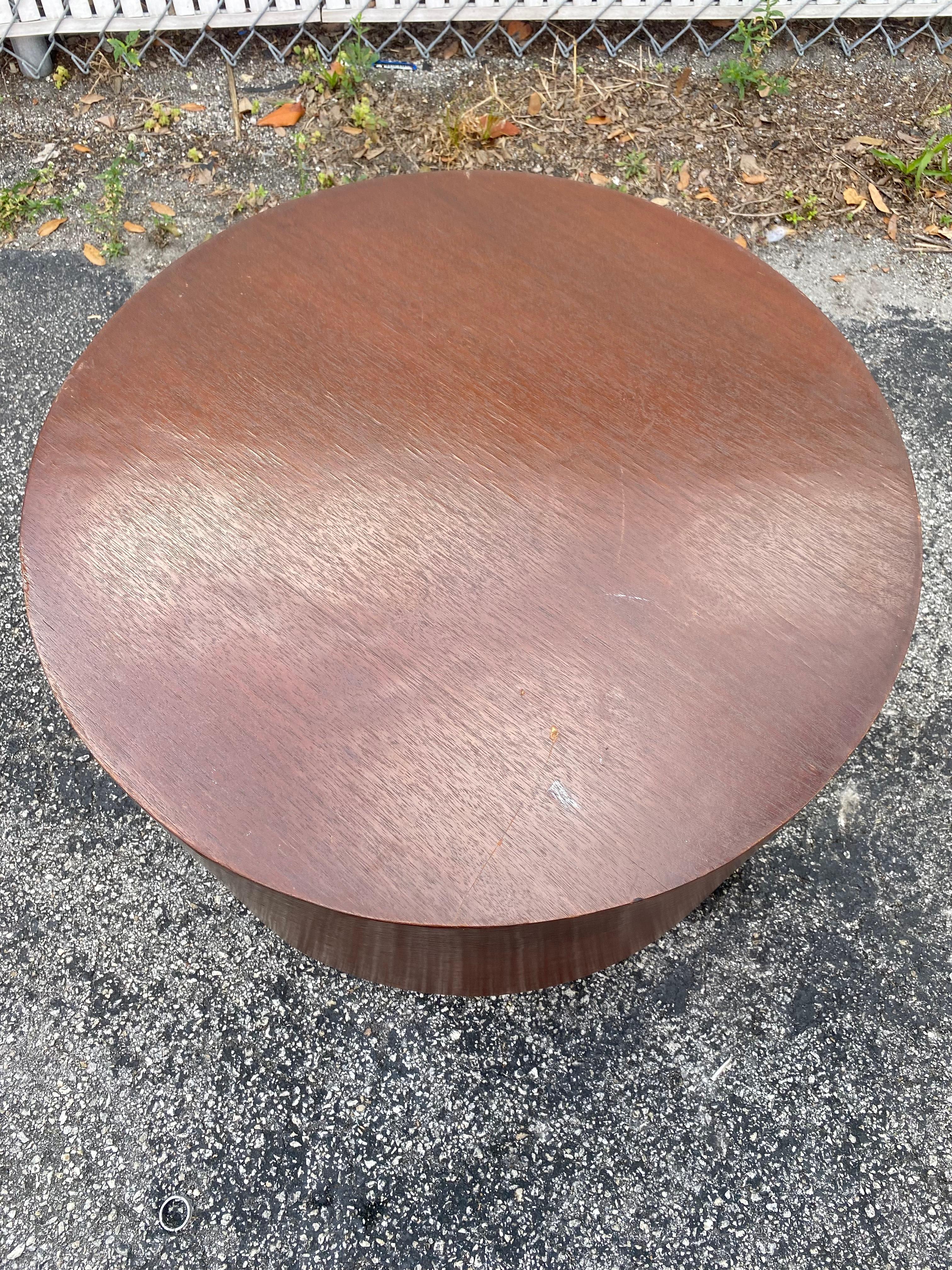 1970s Milo Baughman Circular Wood Brass Coffee Table Murano Art Glass Top For Sale 9