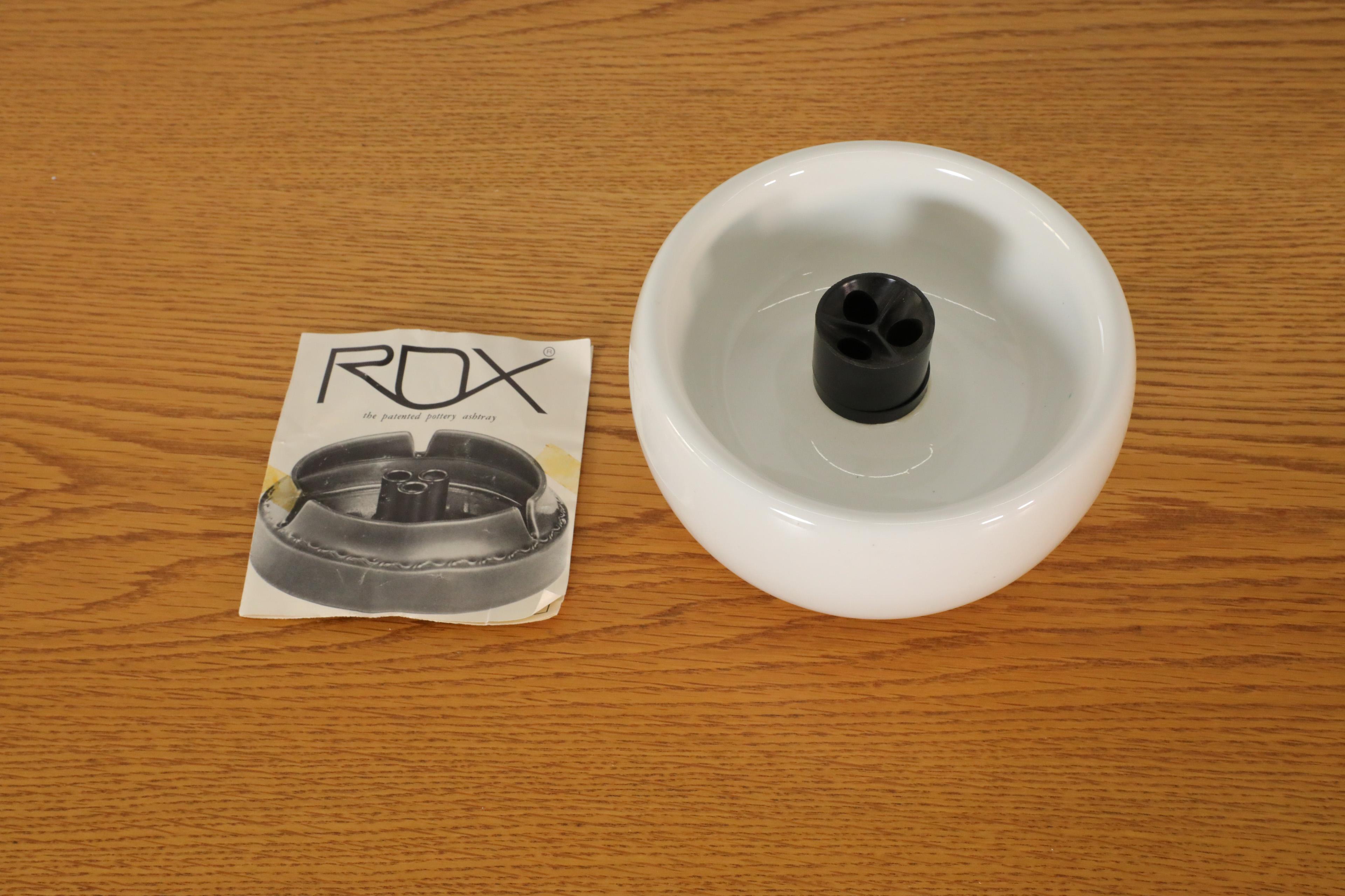 Posacenere rotondo in ceramica ROX Sicart rosso e bianco, anni '70, nuovo in scatola in vendita 7