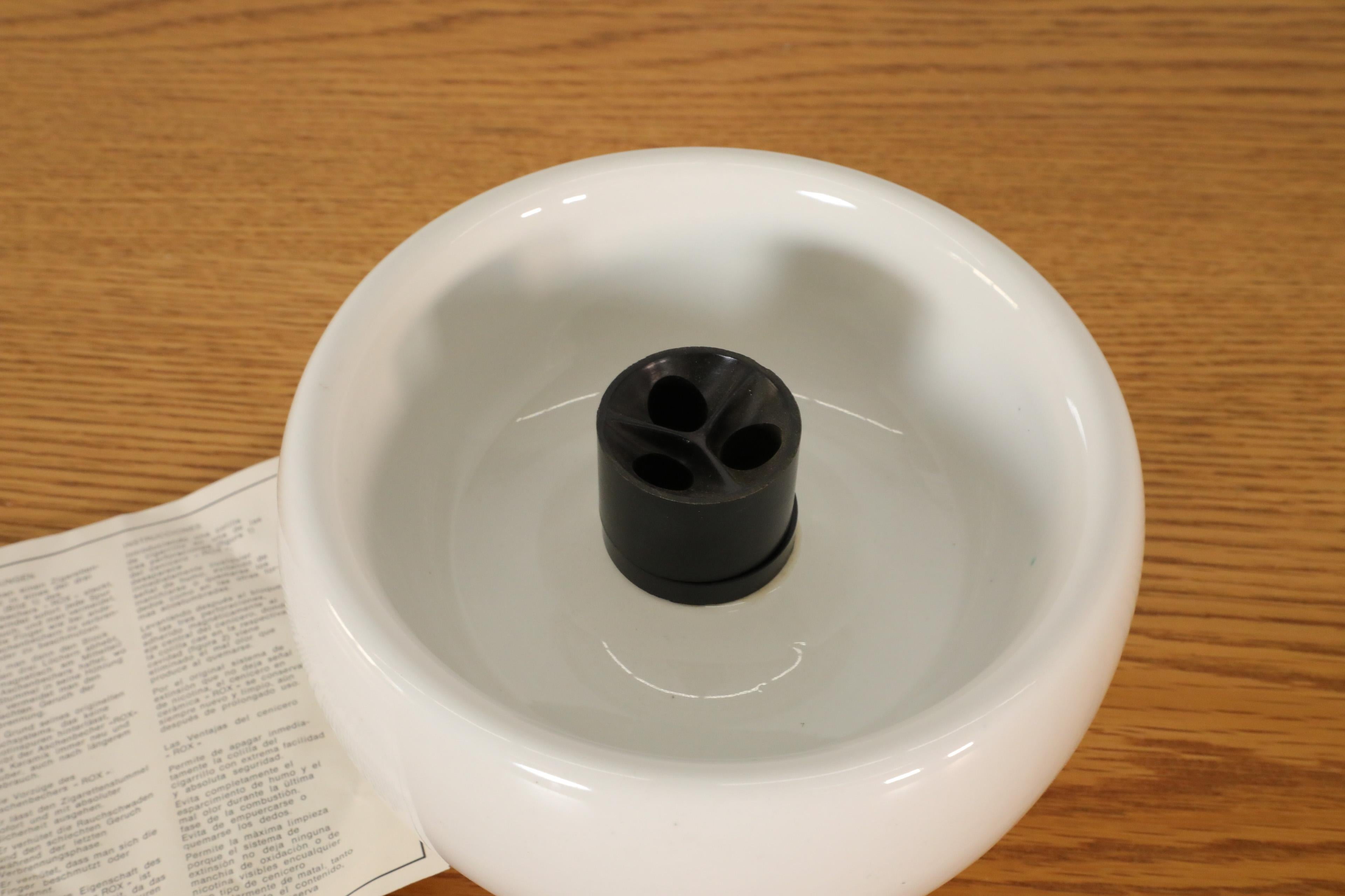 Posacenere rotondo in ceramica ROX Sicart rosso e bianco, anni '70, nuovo in scatola in vendita 9