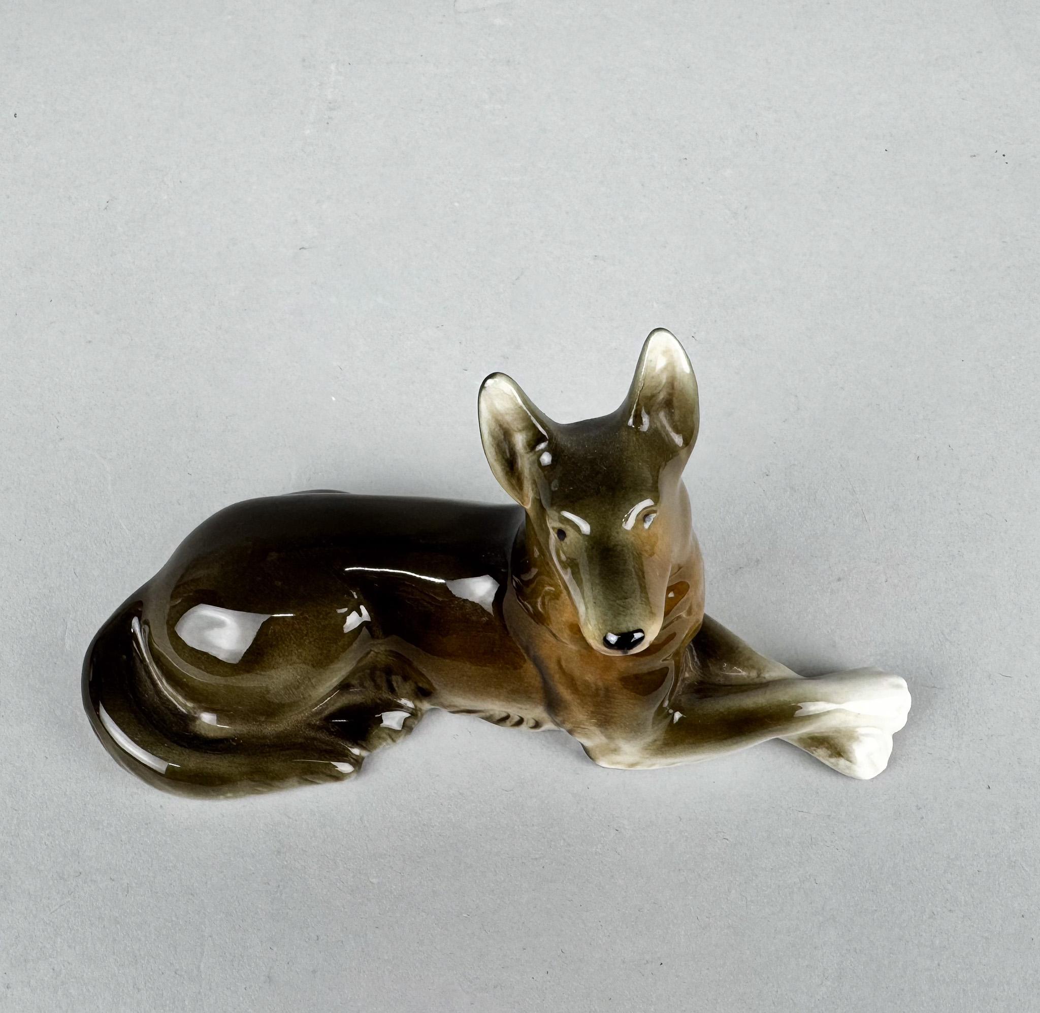 Mid-Century Modern 1970's Royal Dux Porcelain Statue of a German Shepherd For Sale