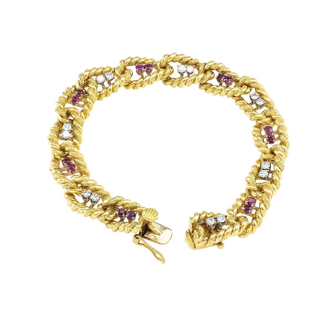 Round Cut 1970s Ruby Diamond Yellow Gold Link Bracelet For Sale