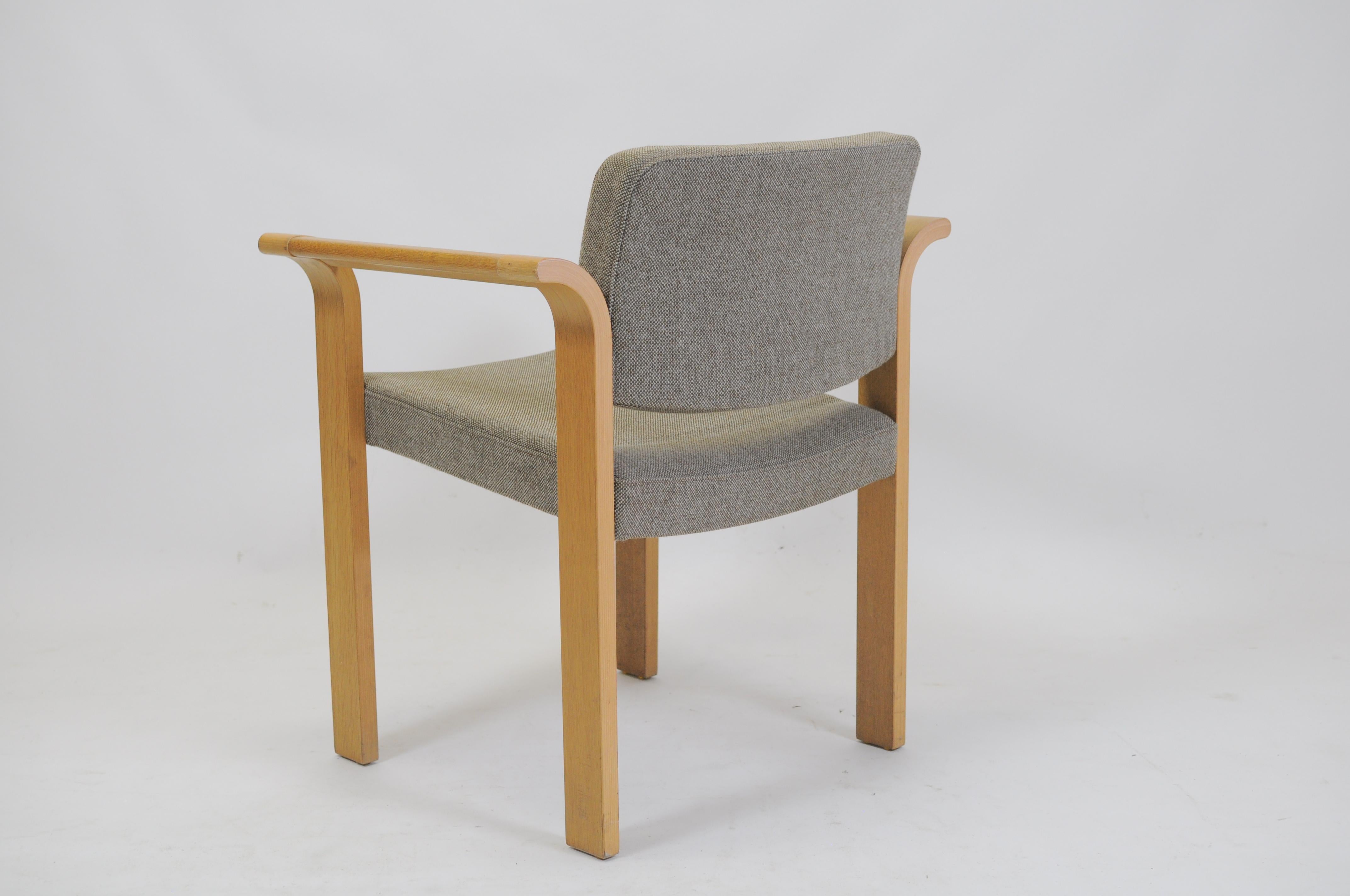 Placage Ensemble de huit fauteuils Rud Thygesen, Johnny Sorensen des années 1970, rembourrage inclus