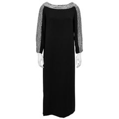 1970er Ruth McCulloch Schwarzes Kleid mit Strassbesatz, 1970er Jahre