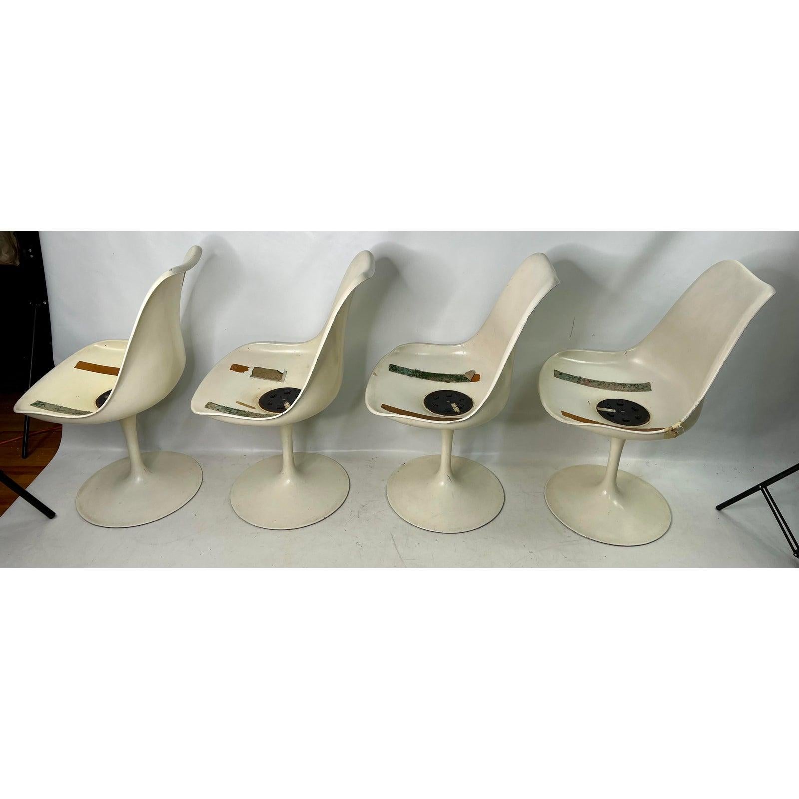 American 1970s Saarinen Tulip Chairs by Knoll, Set of 4 For Sale