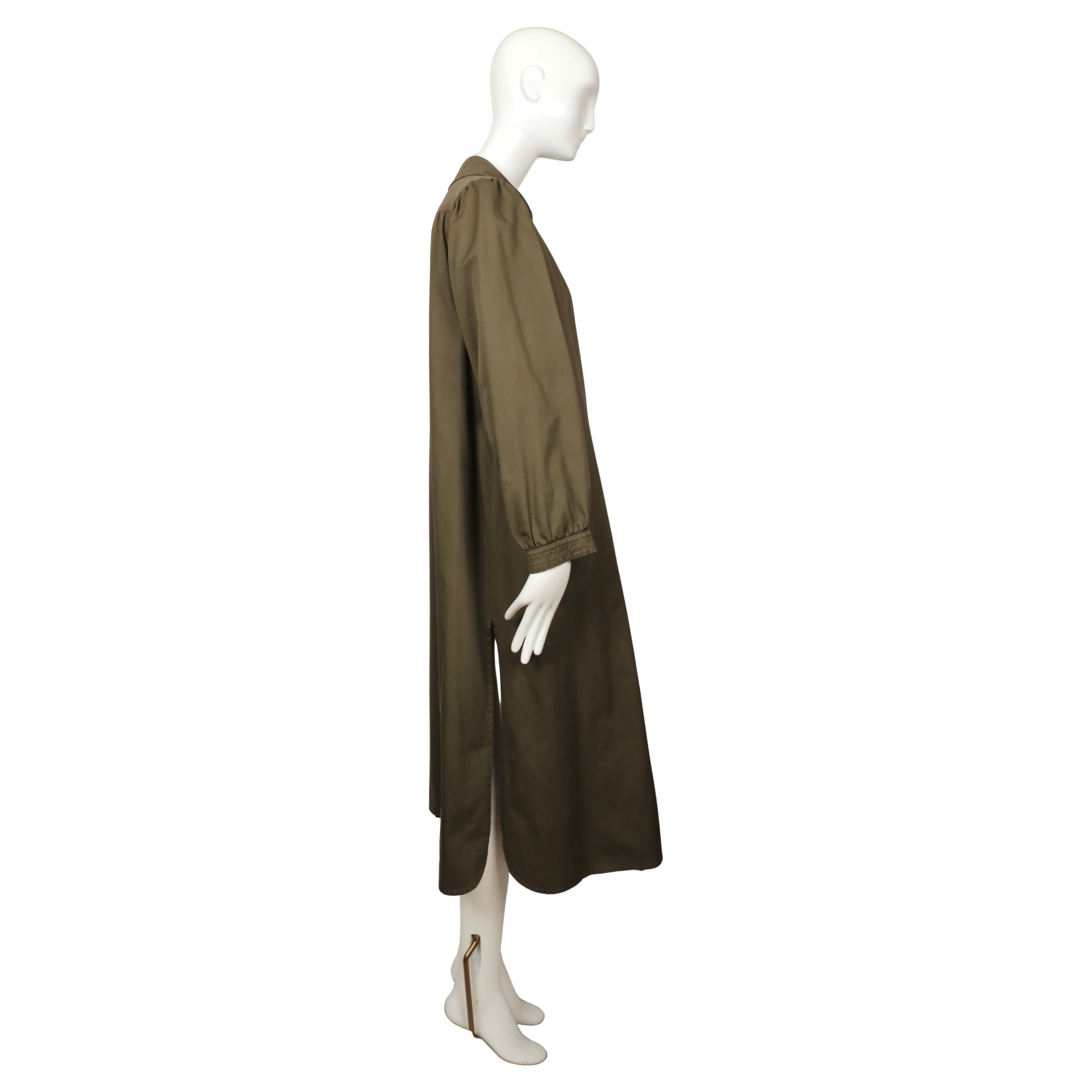 Nero Trench Saint Laurent degli anni '70 con maniche a sbuffo e fodera in lana a quadri in vendita