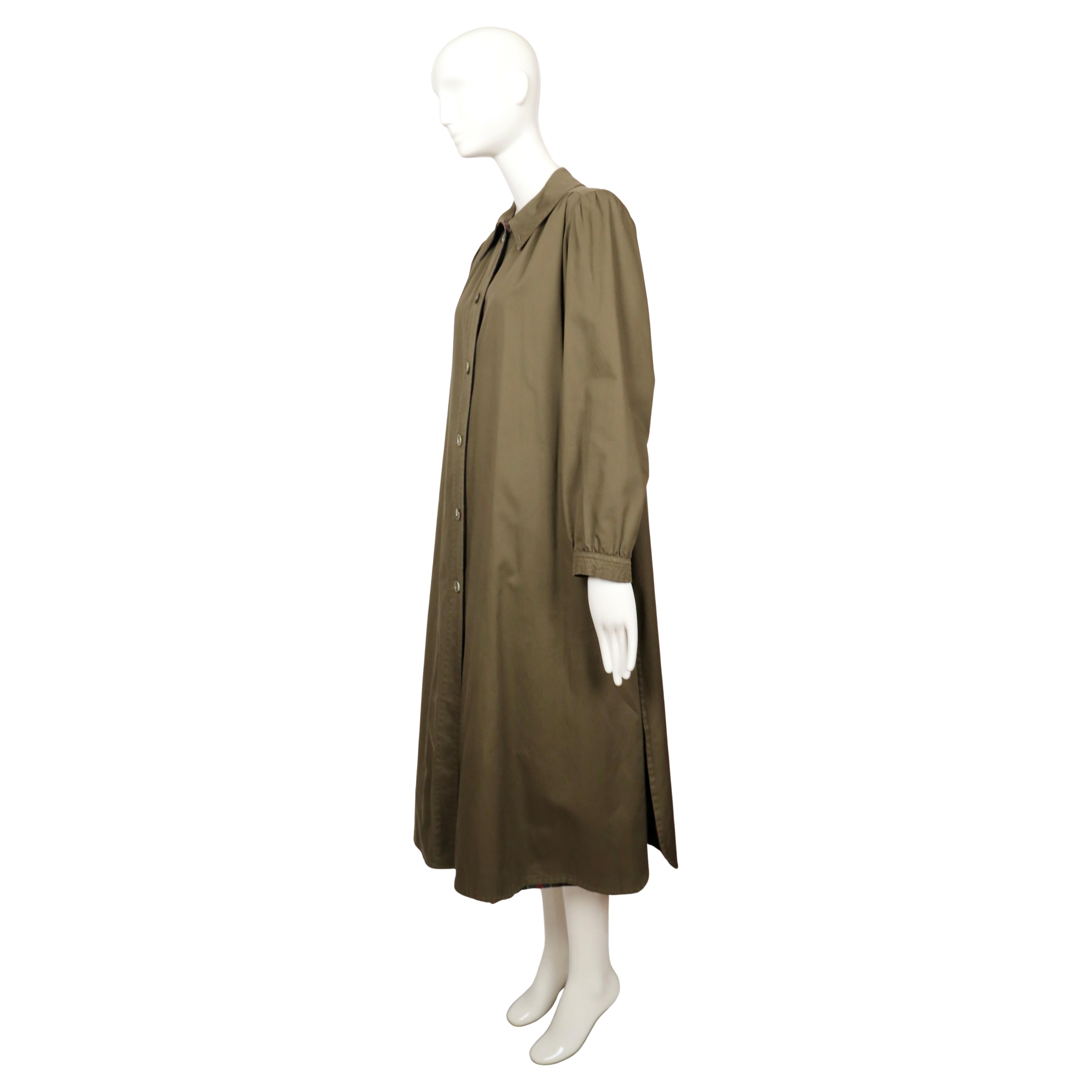 Trench Saint Laurent degli anni '70 con maniche a sbuffo e fodera in lana a quadri In condizioni buone in vendita a San Fransisco, CA
