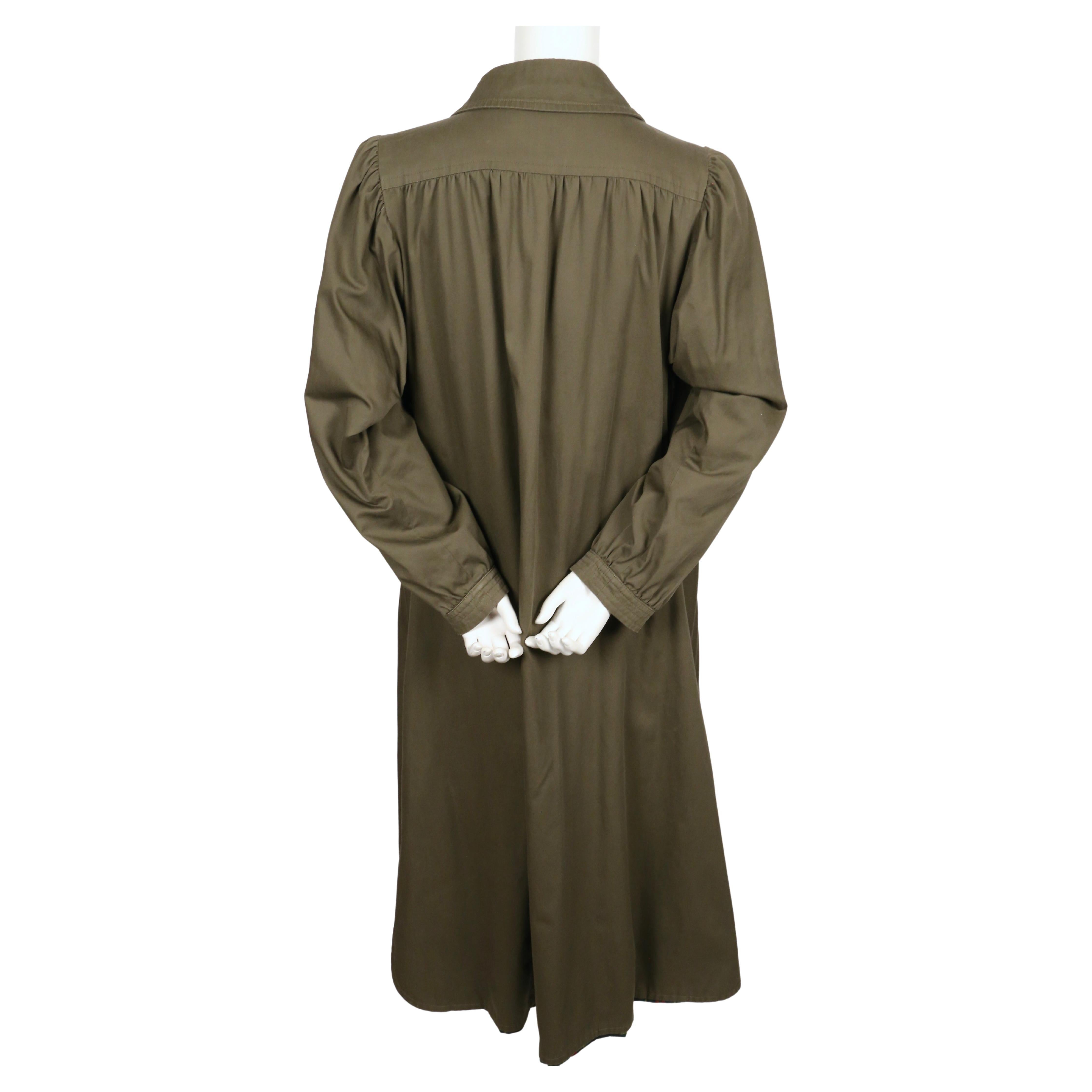 Trench Saint Laurent degli anni '70 con maniche a sbuffo e fodera in lana a quadri in vendita 1