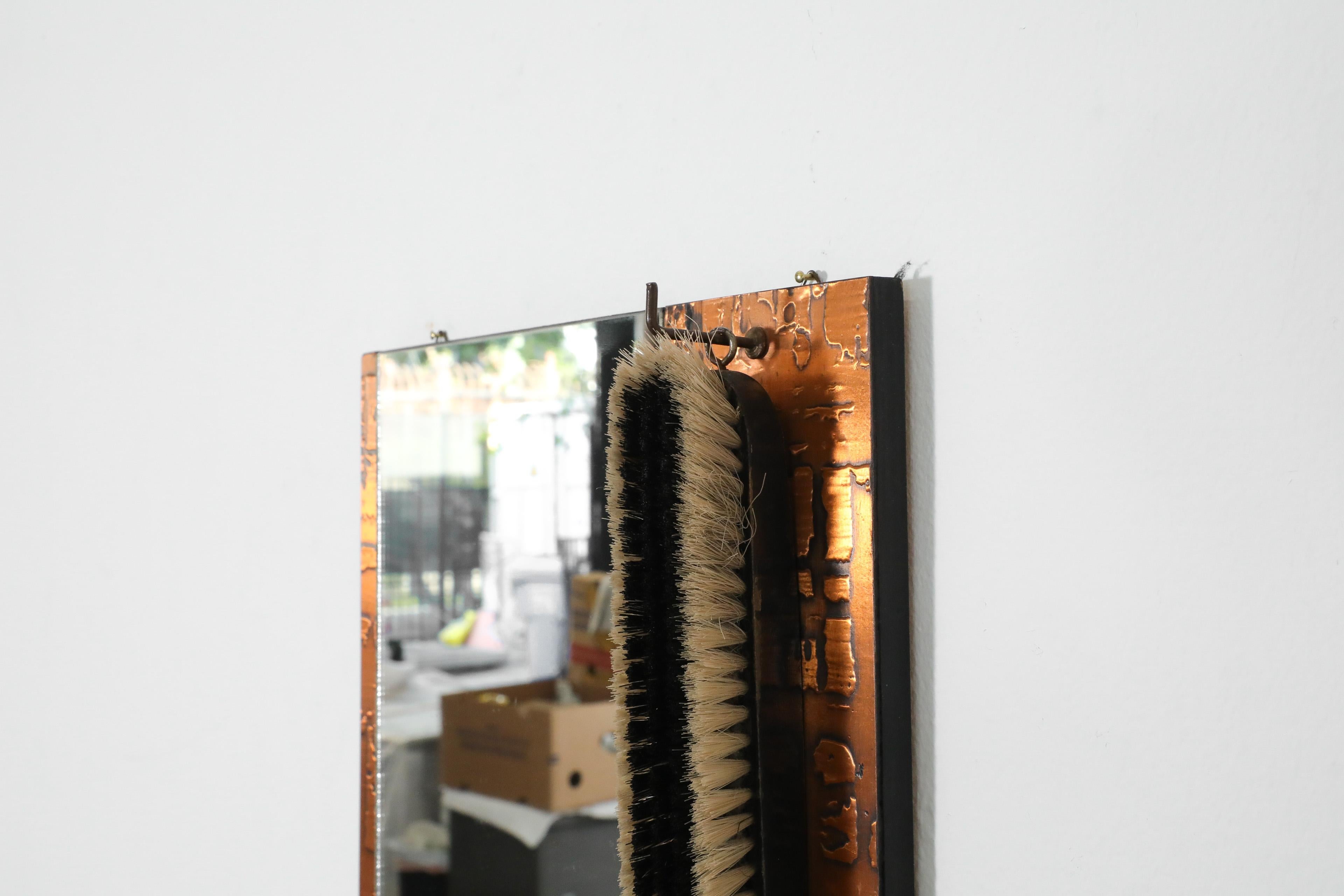 1970s, Santambrogio & De Berti styl Wall Mount Copper Butler's Mirror with Brush For Sale 1
