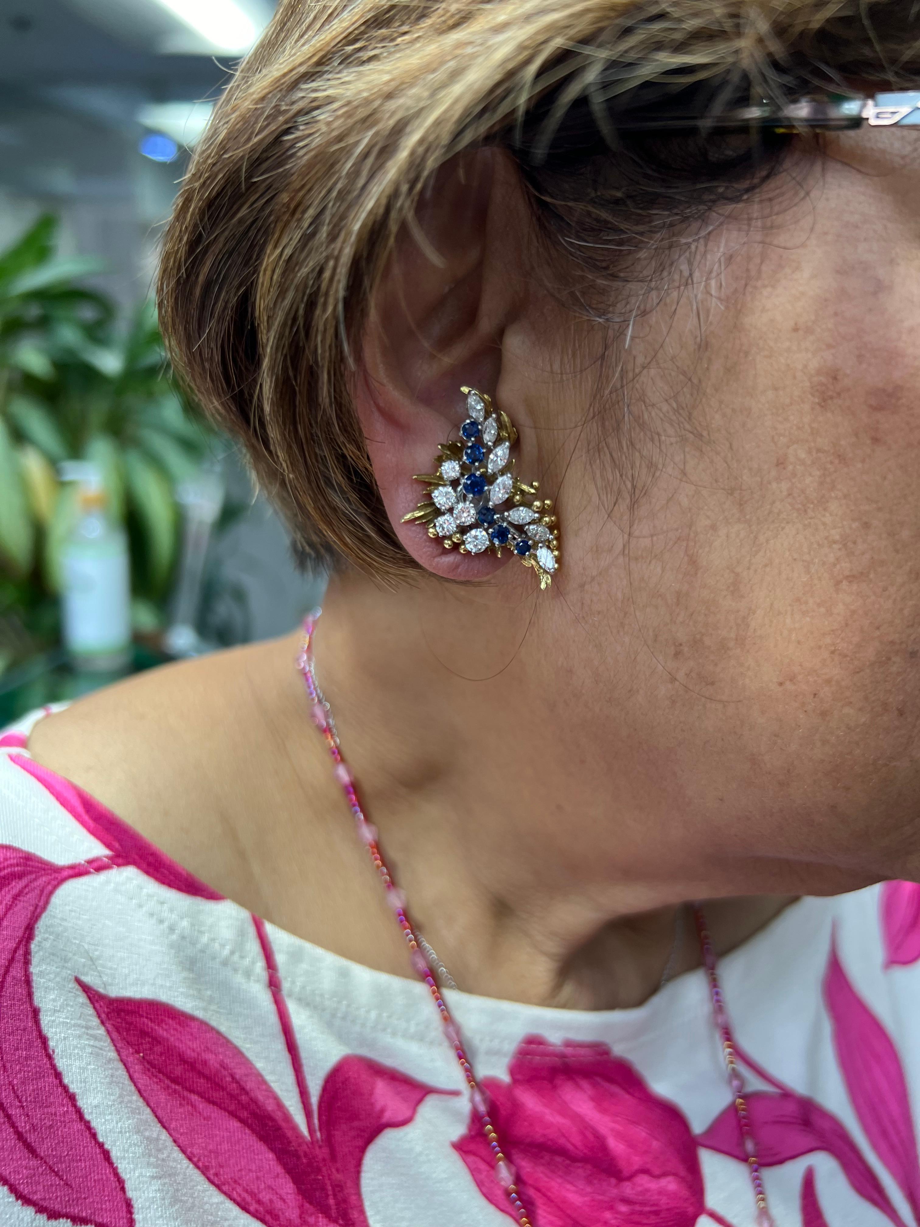 1970s  Saphir-Diamant-Ohrringe aus Platin und Gelbgold mit Clipverschluss.

Die 1970er Jahre markieren eine bedeutende Ära im Schmuckdesign, die sich durch eine kühne Ästhetik und die innovative Verwendung von Materialien auszeichnet. Zu den