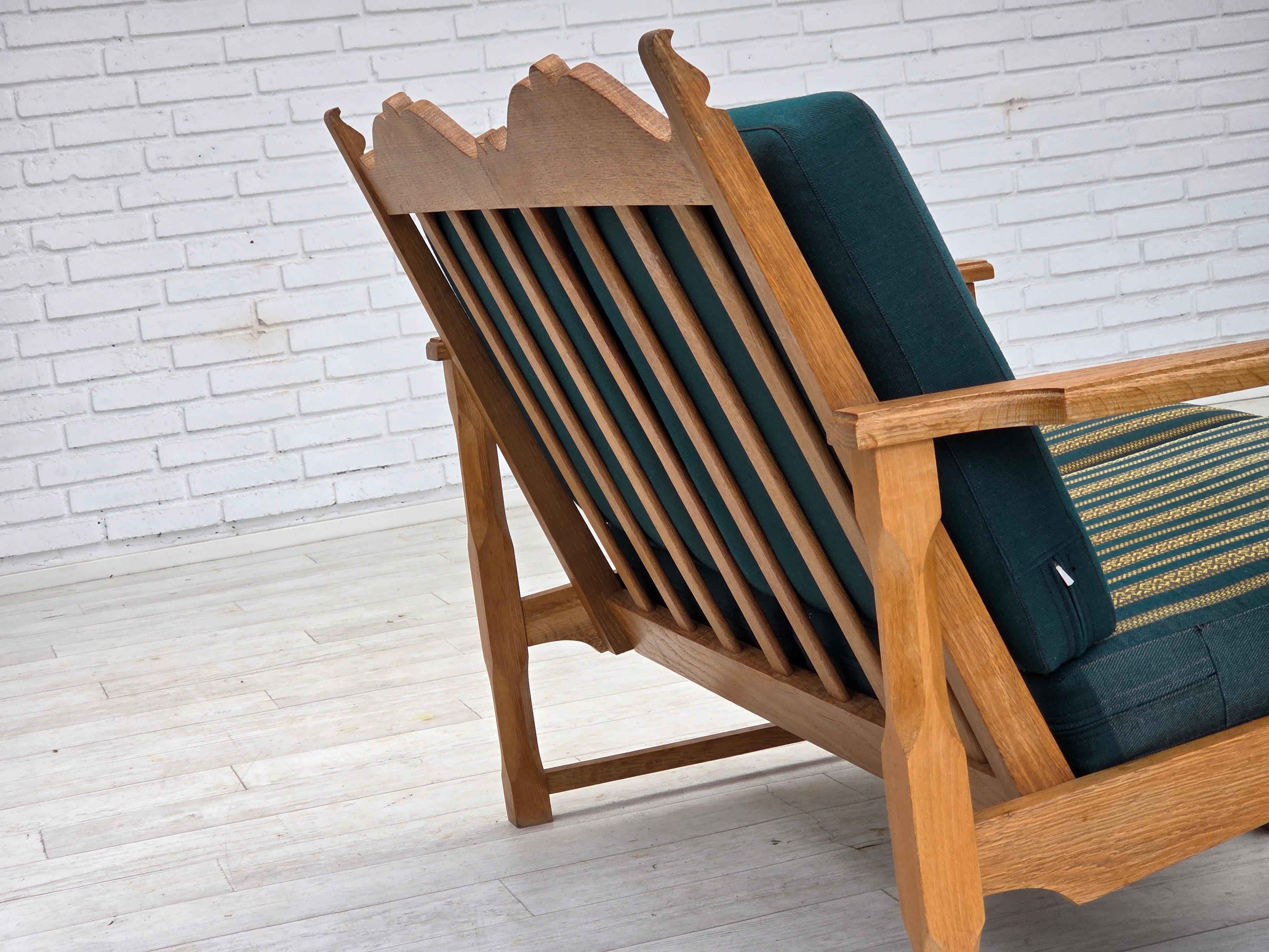 1970s, Scandinavian 2-seater sofa, furniture wool, solid oak wood. en vente 6