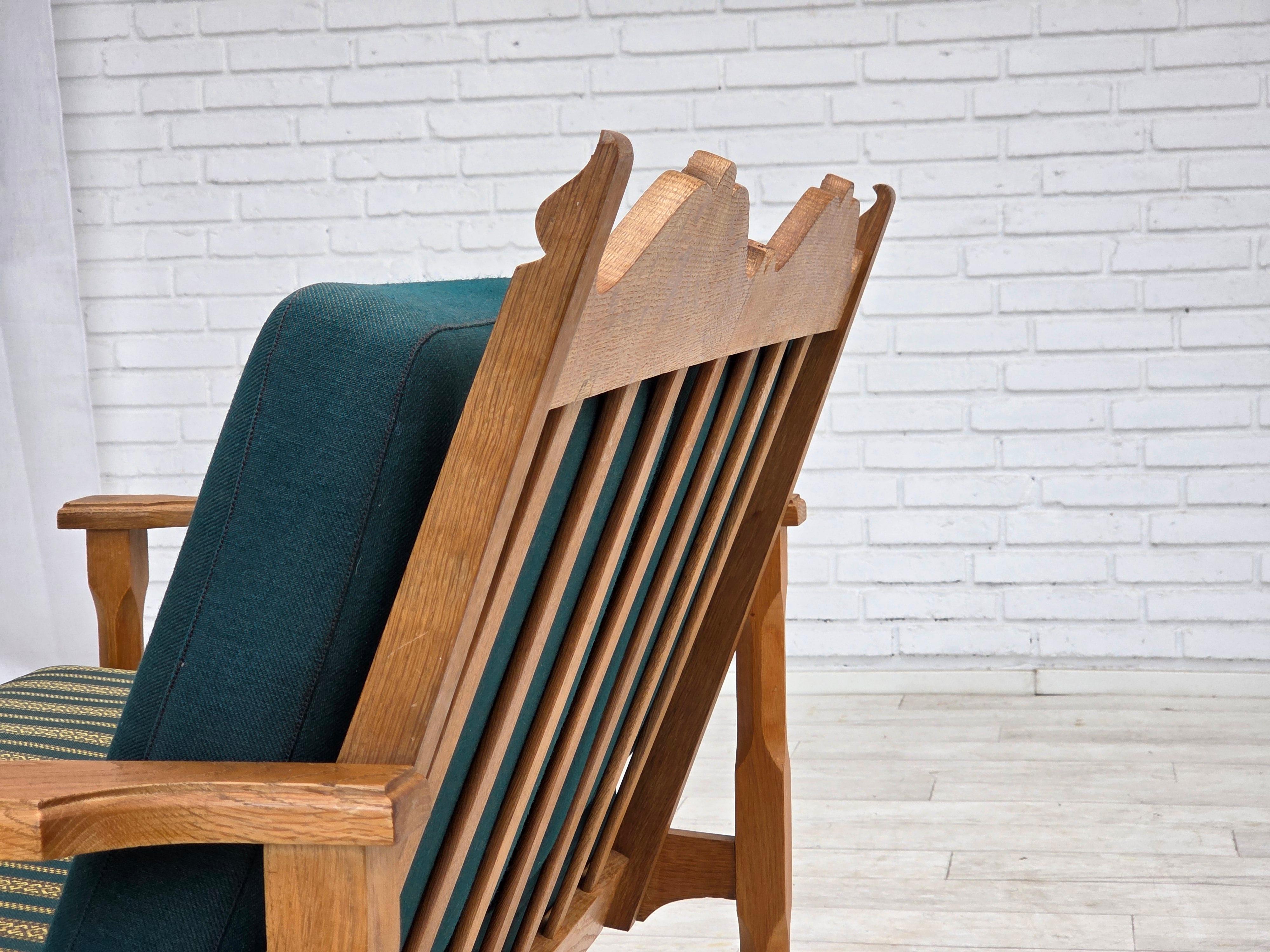 1970s, Scandinavian 2-seater sofa, furniture wool, solid oak wood. en vente 8