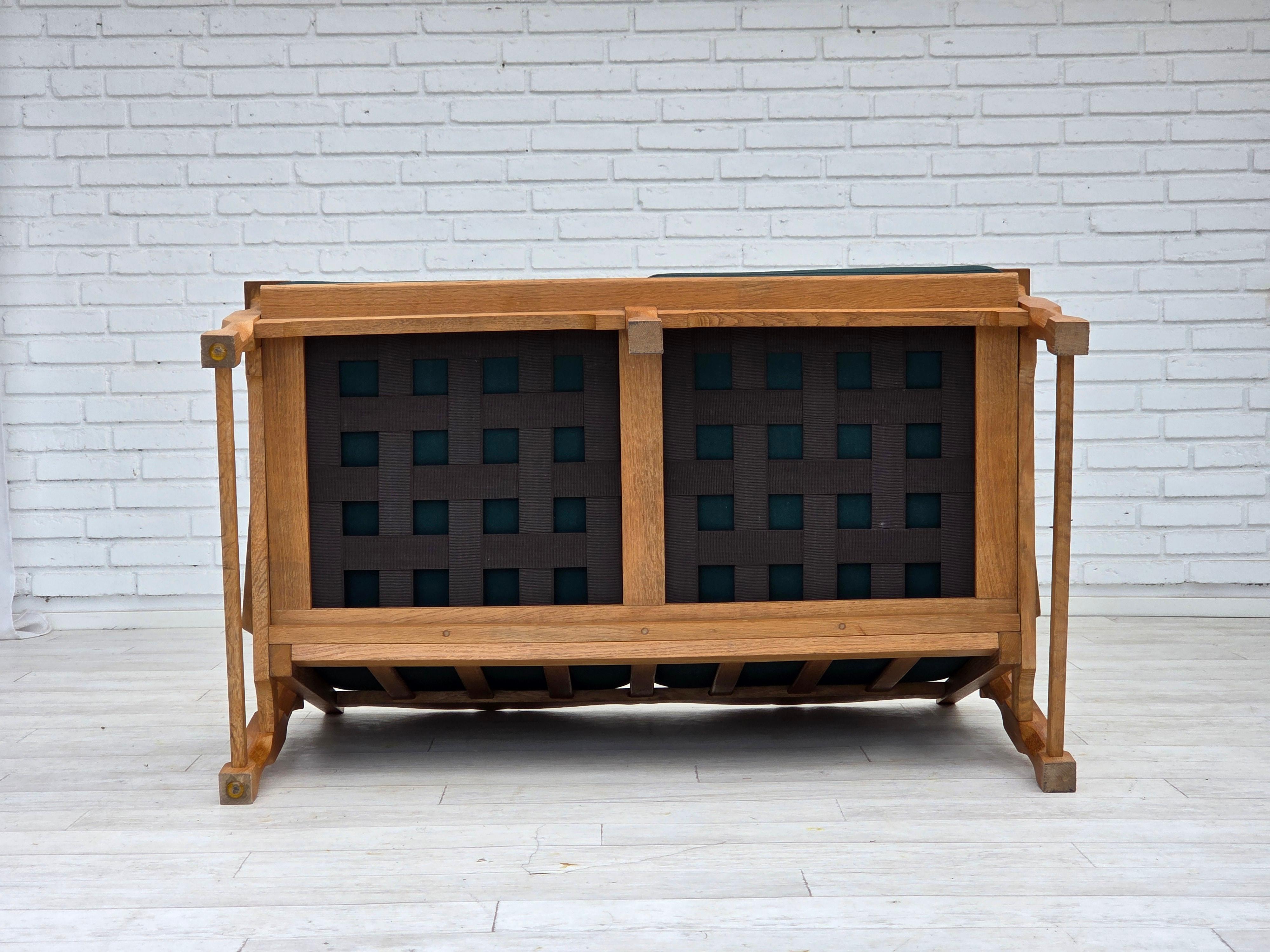 1970s, Scandinavian 2-seater sofa, furniture wool, solid oak wood. en vente 10