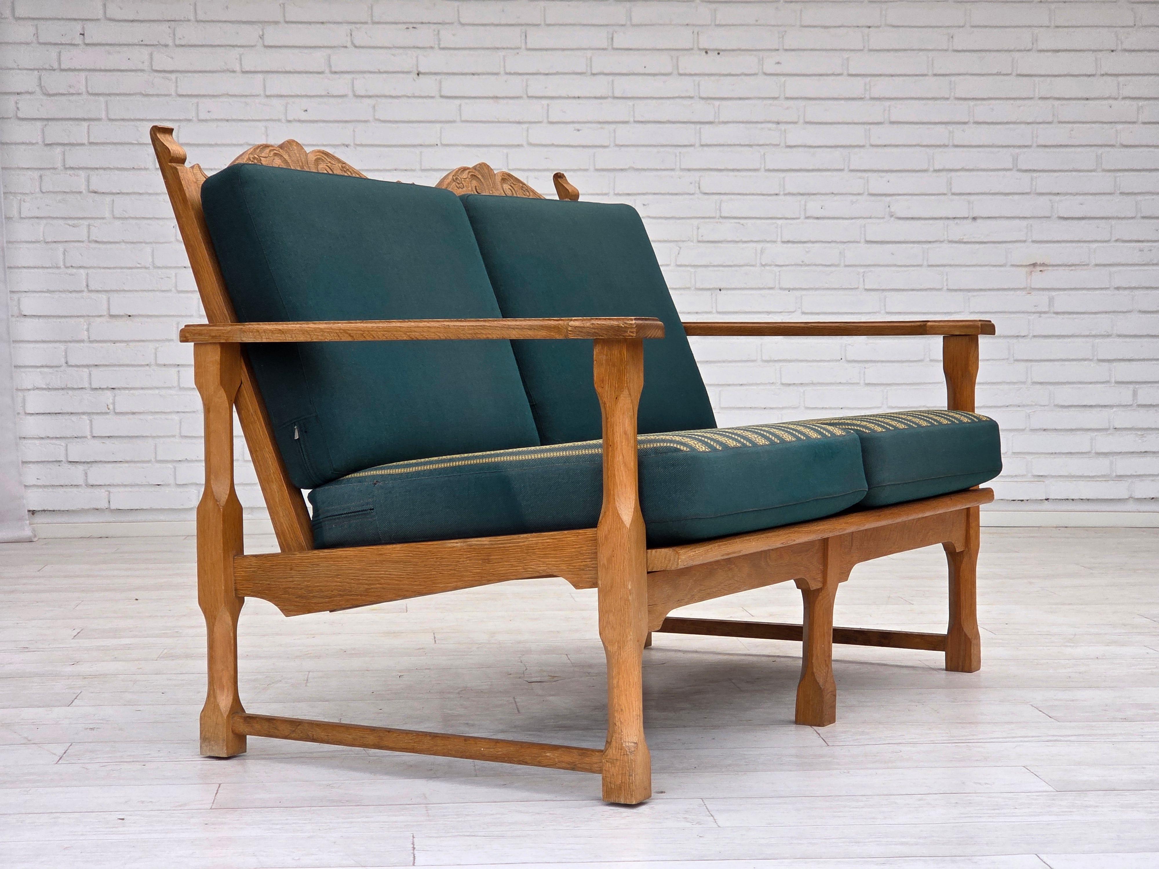 Scandinave moderne 1970s, Scandinavian 2-seater sofa, furniture wool, solid oak wood. en vente