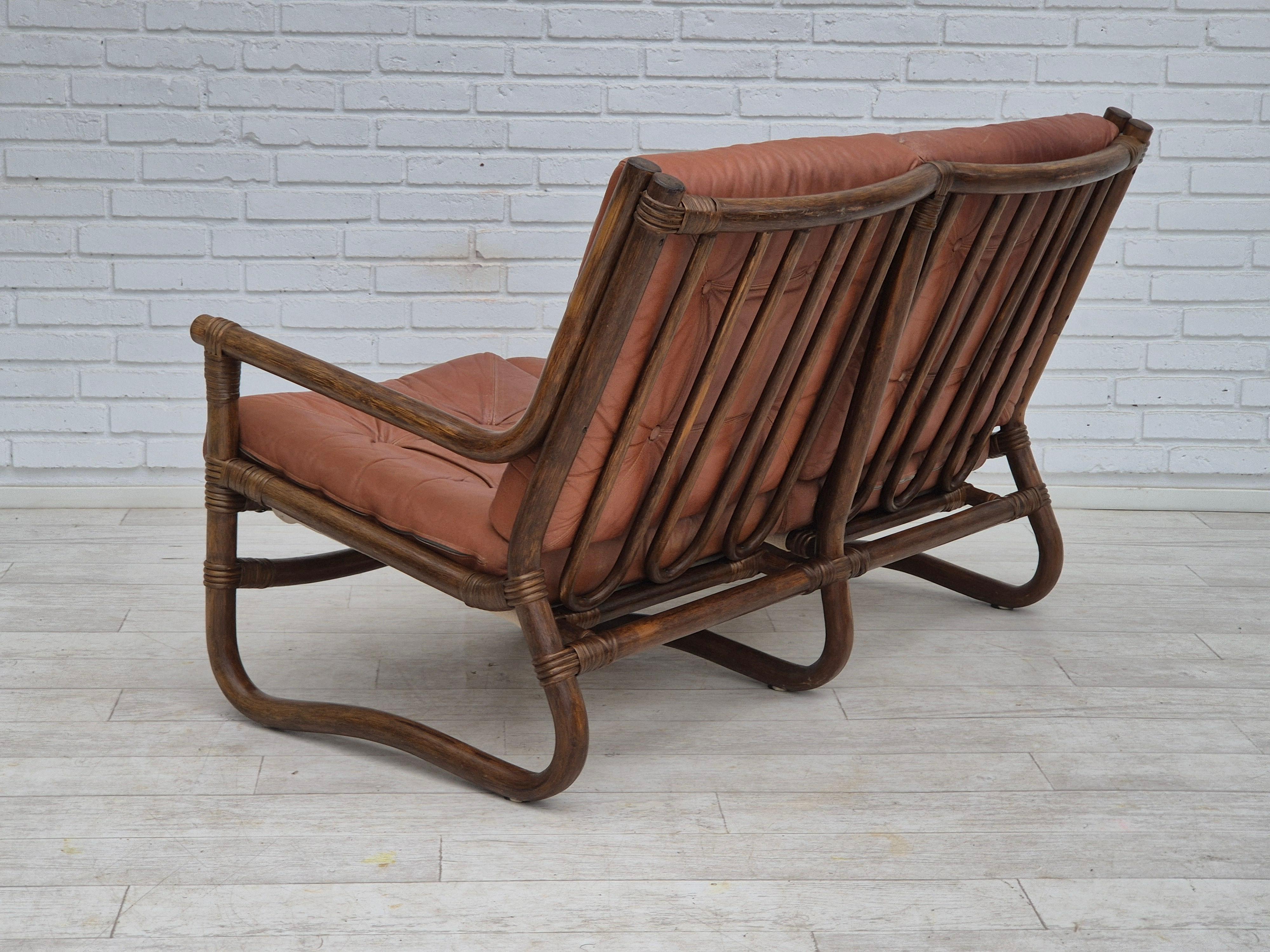 Anni '70, divano scandinavo a 2 posti, originale in ottime condizioni, bambù, pelle in vendita 3