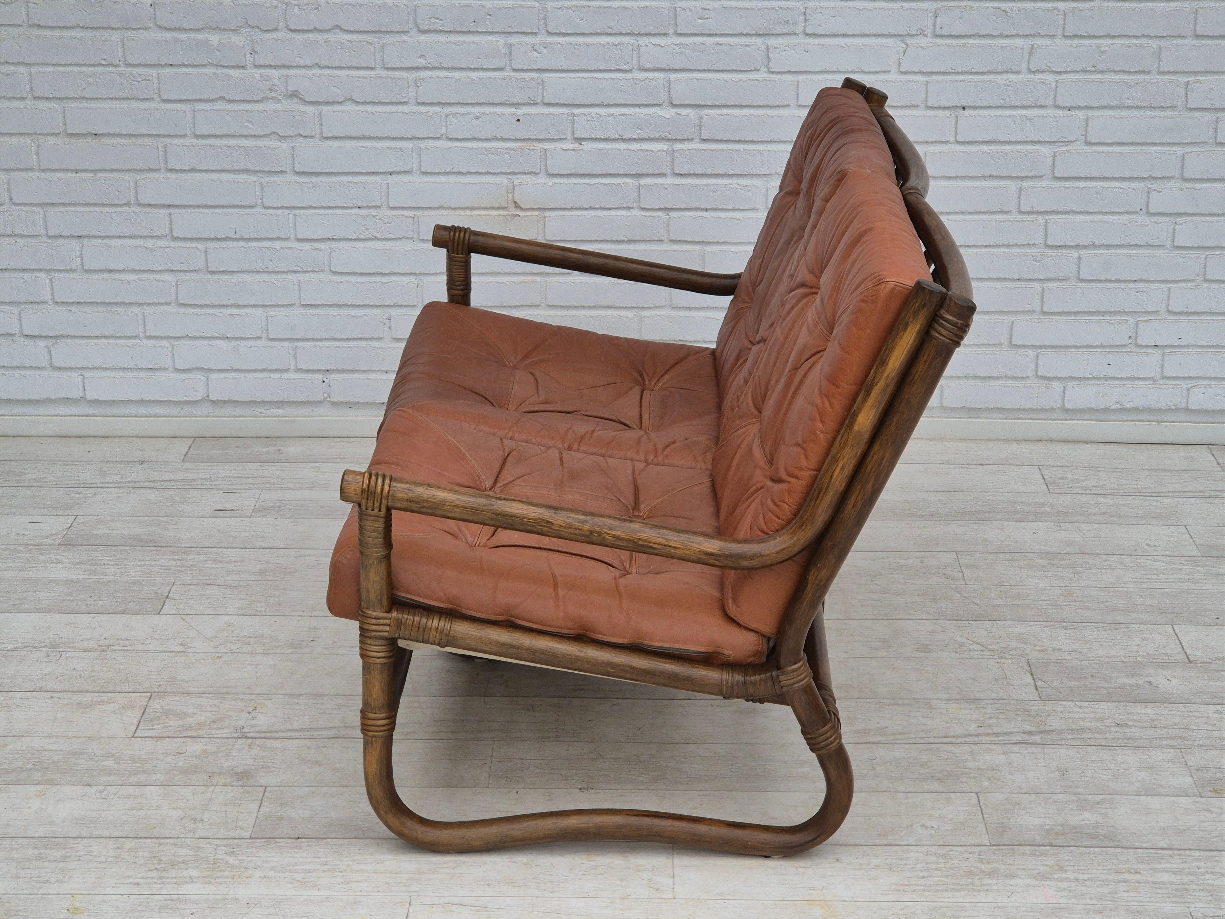 Anni '70, divano scandinavo a 2 posti, originale in ottime condizioni, bambù, pelle in vendita 7