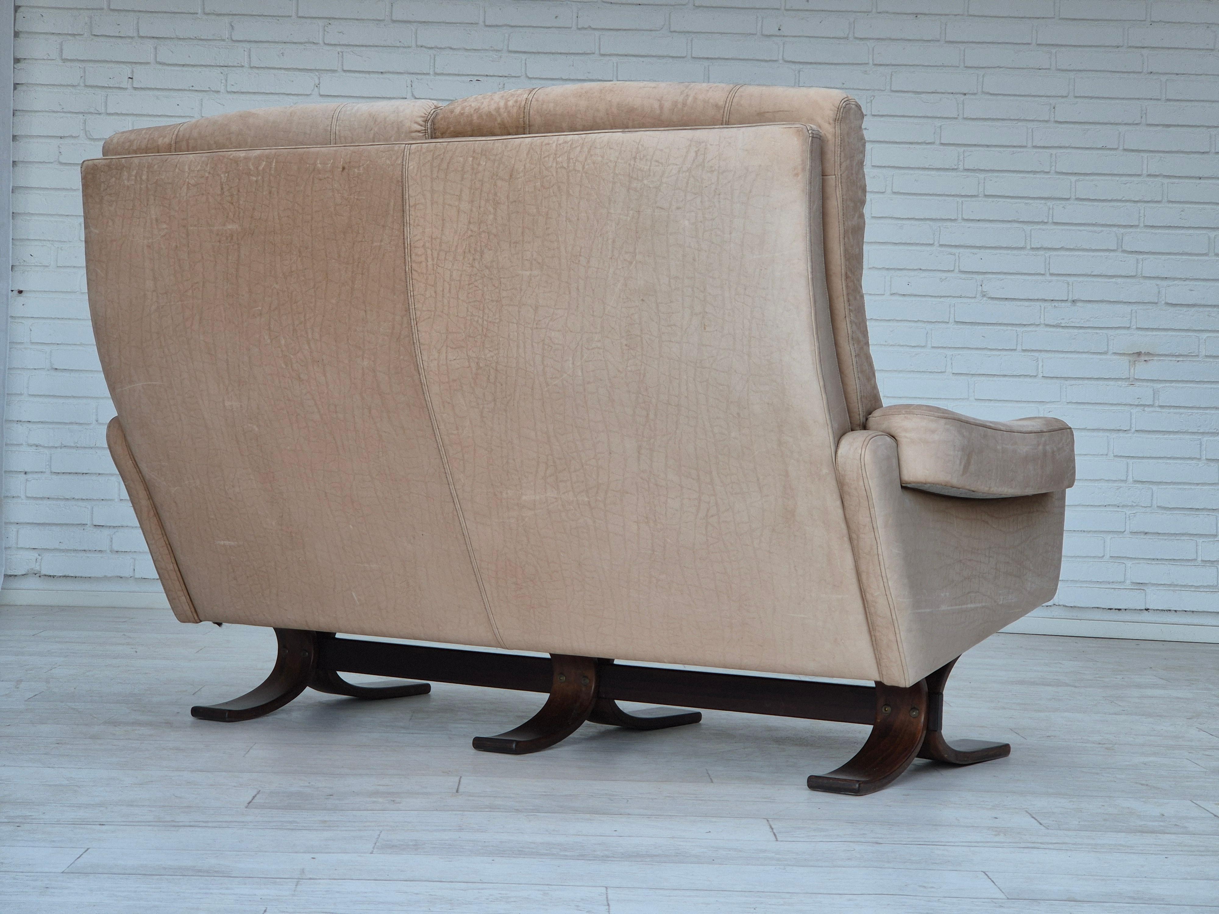 Leather 1970s, Scandinavian 2 seater sofa, original very good condition, leather. For Sale