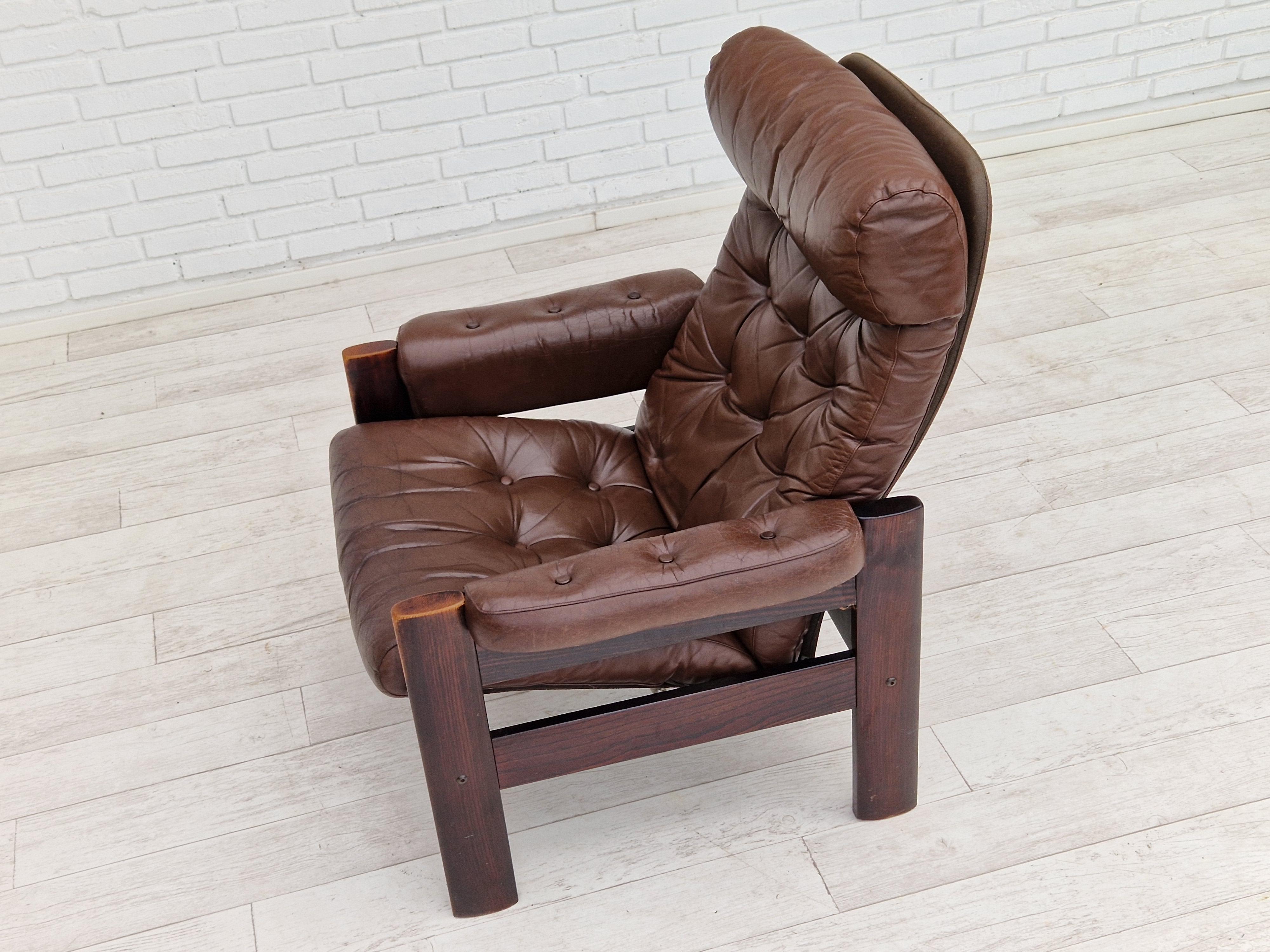 1970s, Scandinavian Adjustable Lounge Chair, Brown Leather, Oak Wood For Sale 11