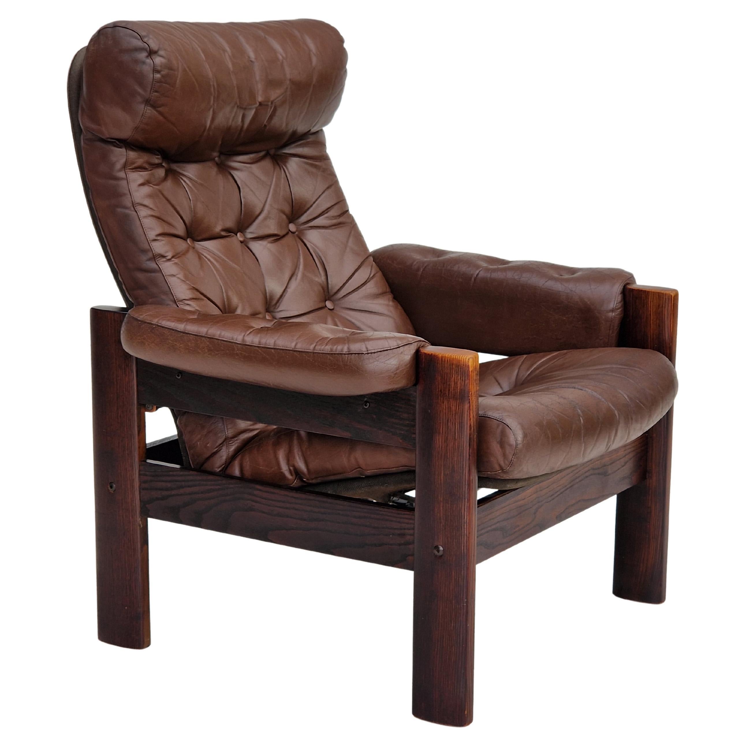 1970s, Scandinavian Adjustable Lounge Chair, Brown Leather, Oak Wood For Sale