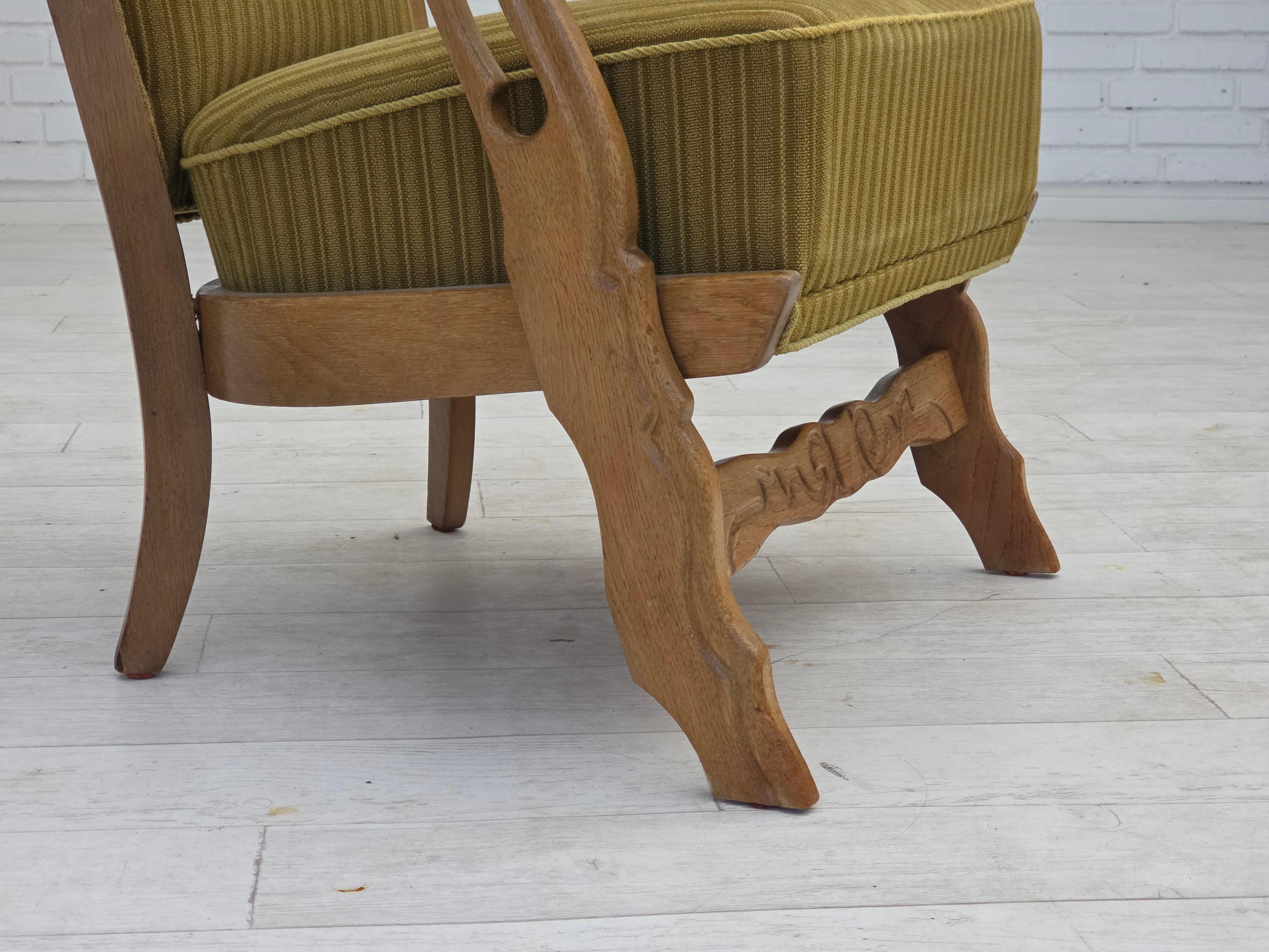 Scandinavo moderno Poltrona scandinava degli anni '70, tessuto in cotone/lana, legno massiccio di quercia. in vendita