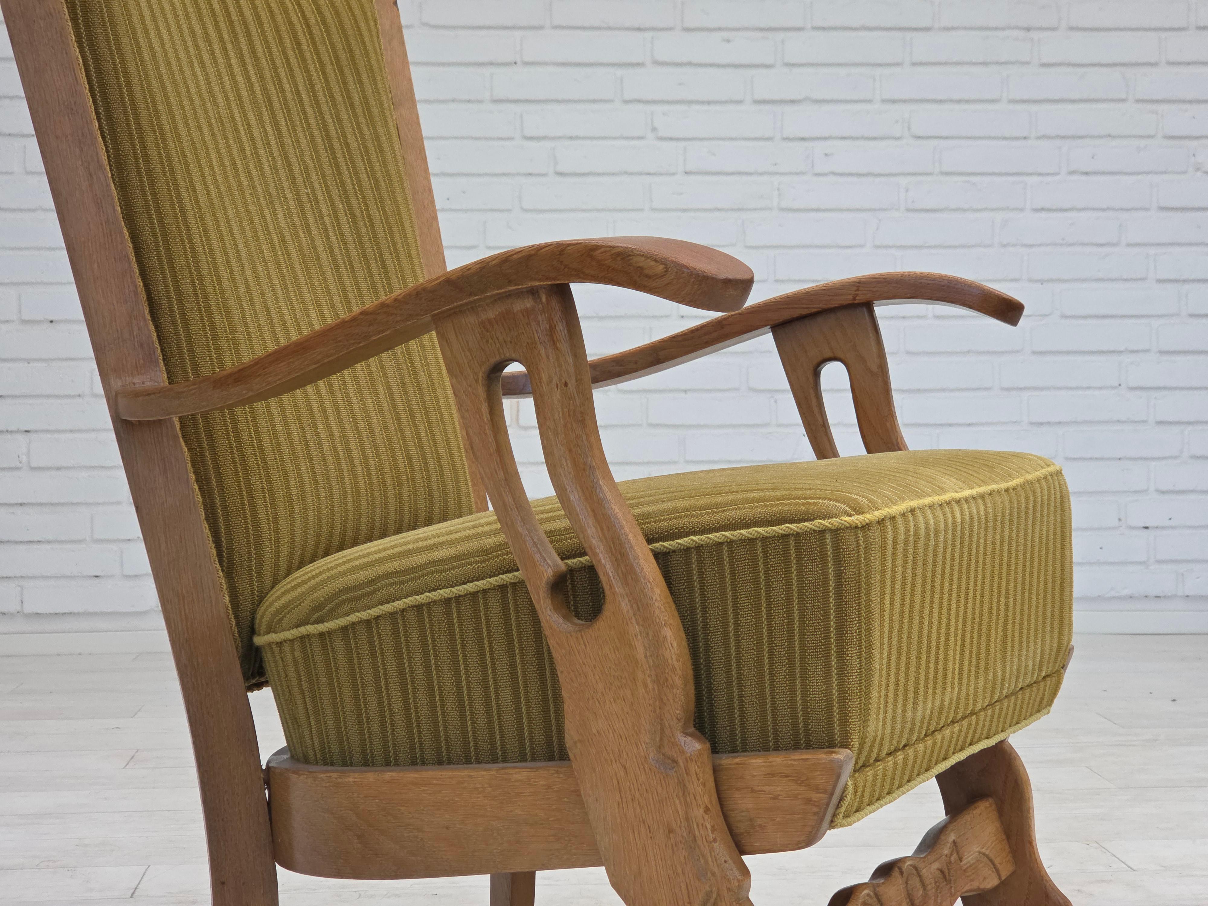 Danese Poltrona scandinava degli anni '70, tessuto in cotone/lana, legno massiccio di quercia. in vendita