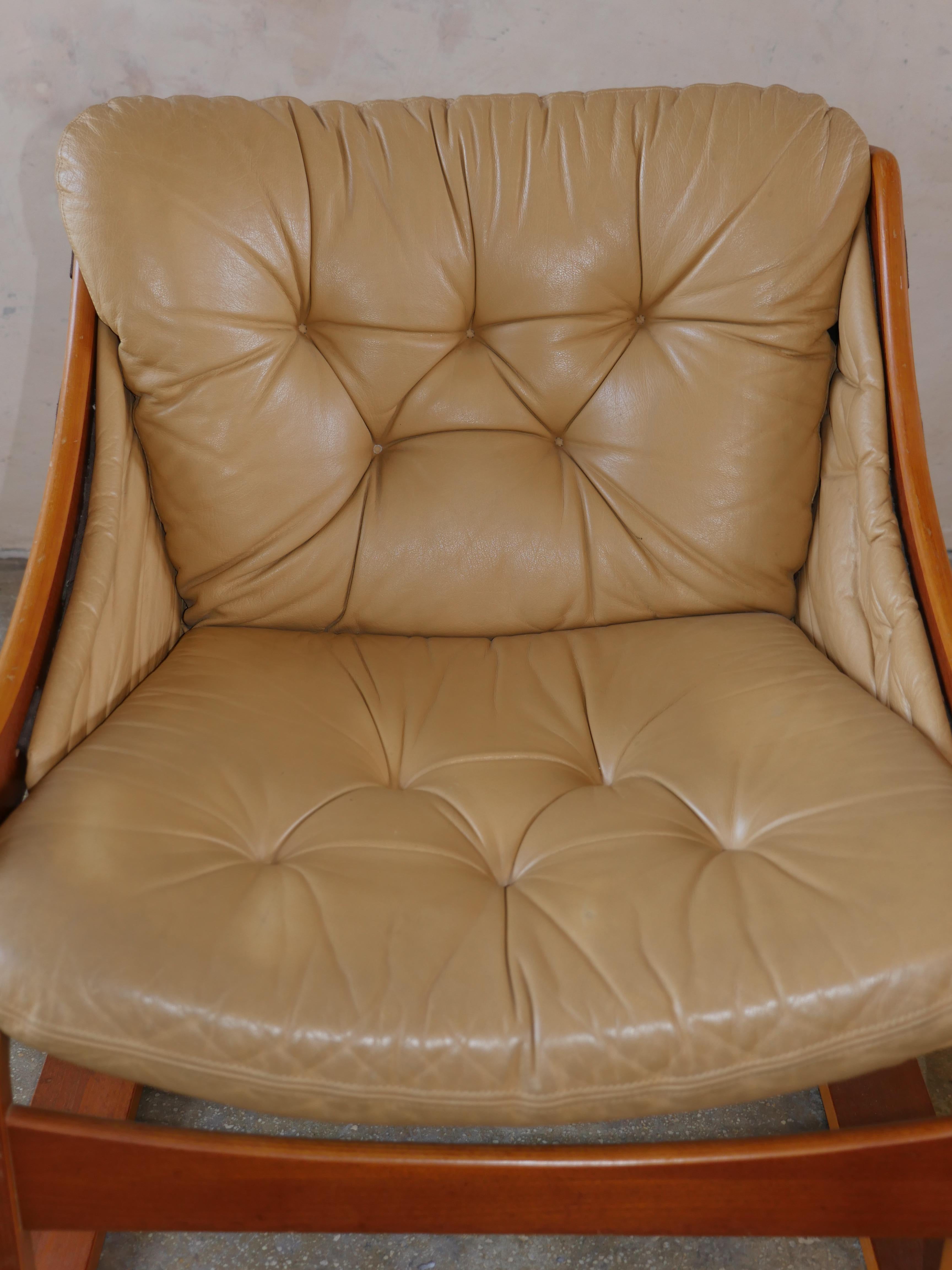 Late 20th Century 1970s, Scandinavian Bentwood Cantilevered Leather Lounge Chair