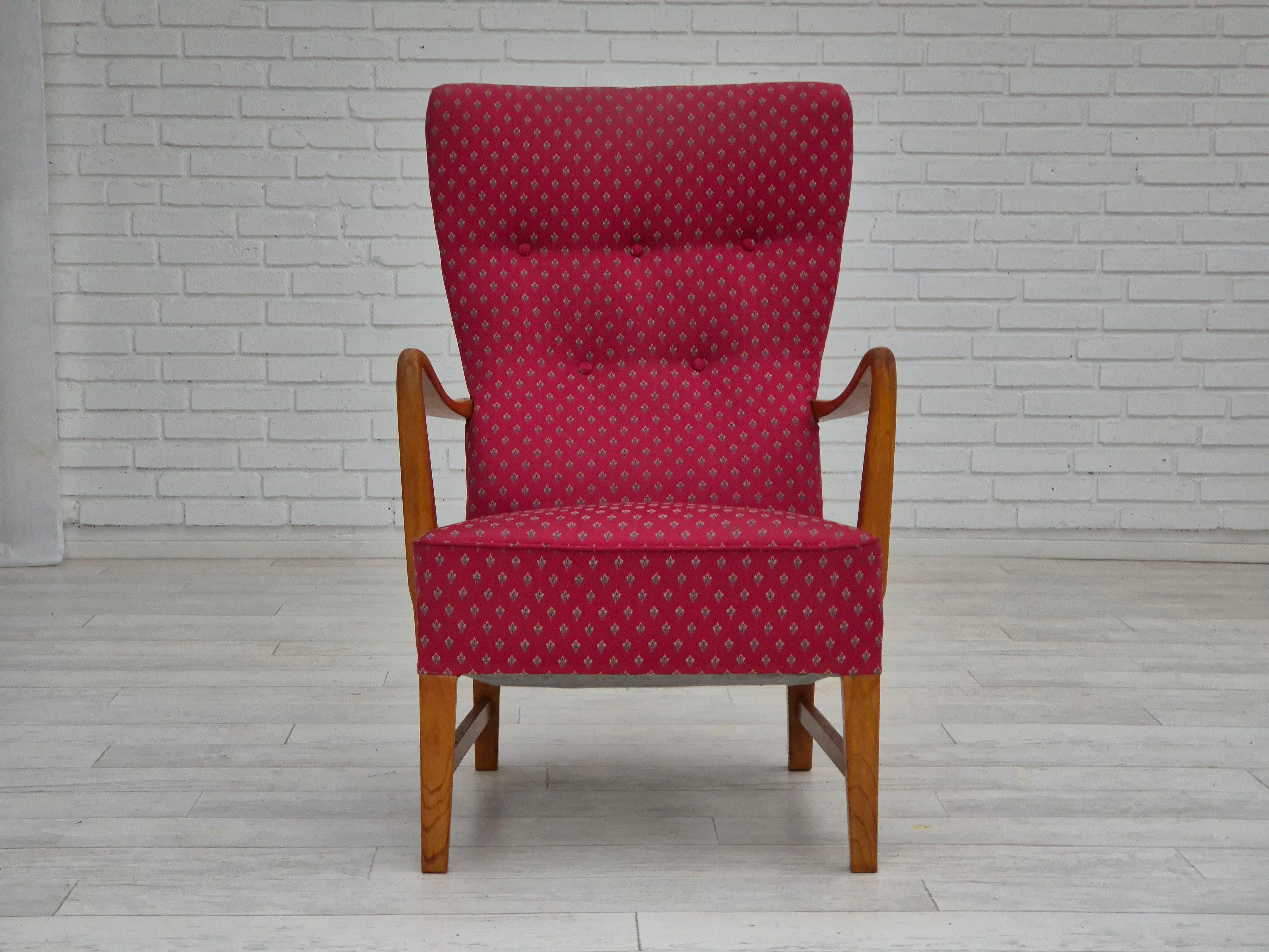 1970s, Scandinavian chair, original very good condition, ash wood. For Sale 7