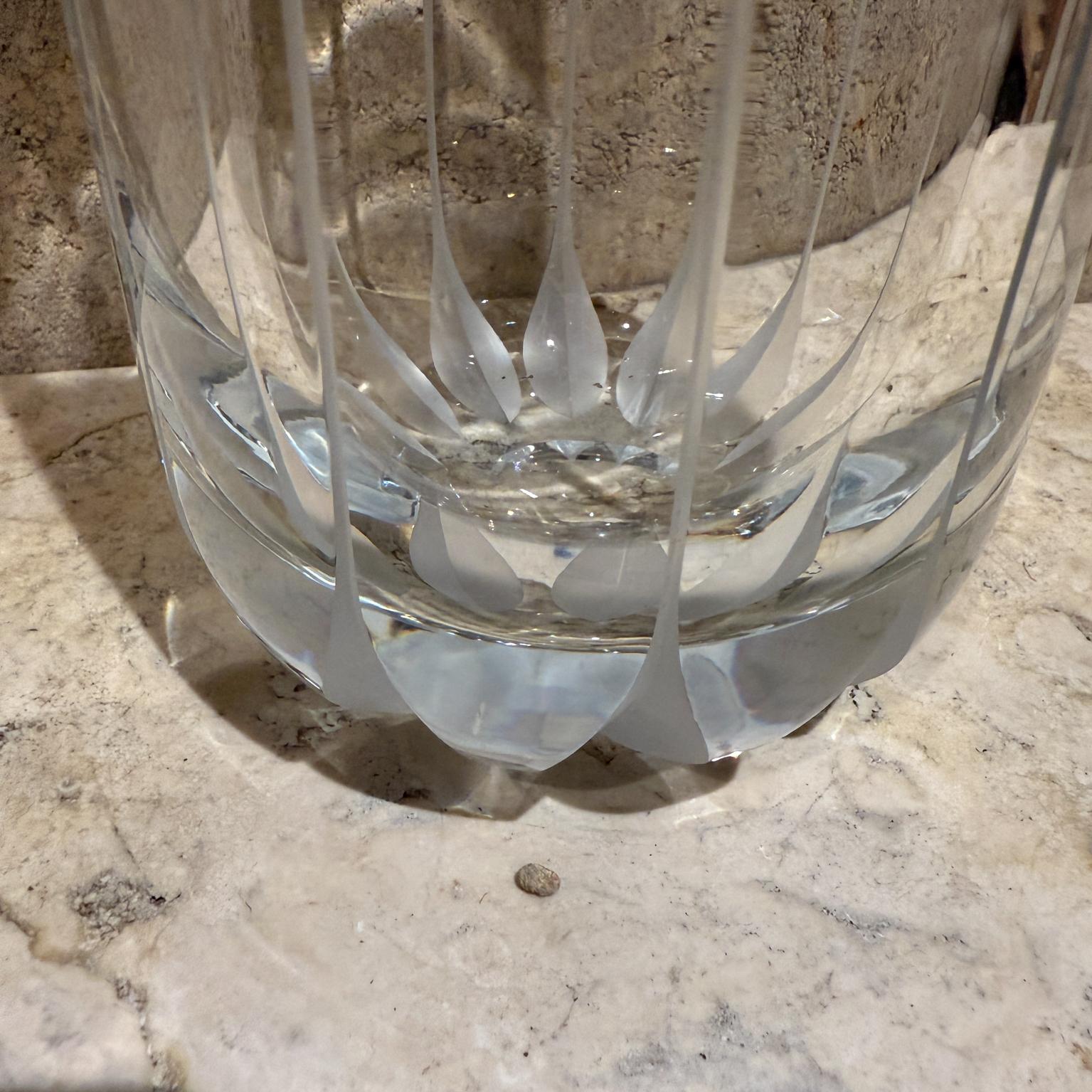Cristallo Vaso di cristallo scandinavo anni '70 a coste in vetro artistico in vendita