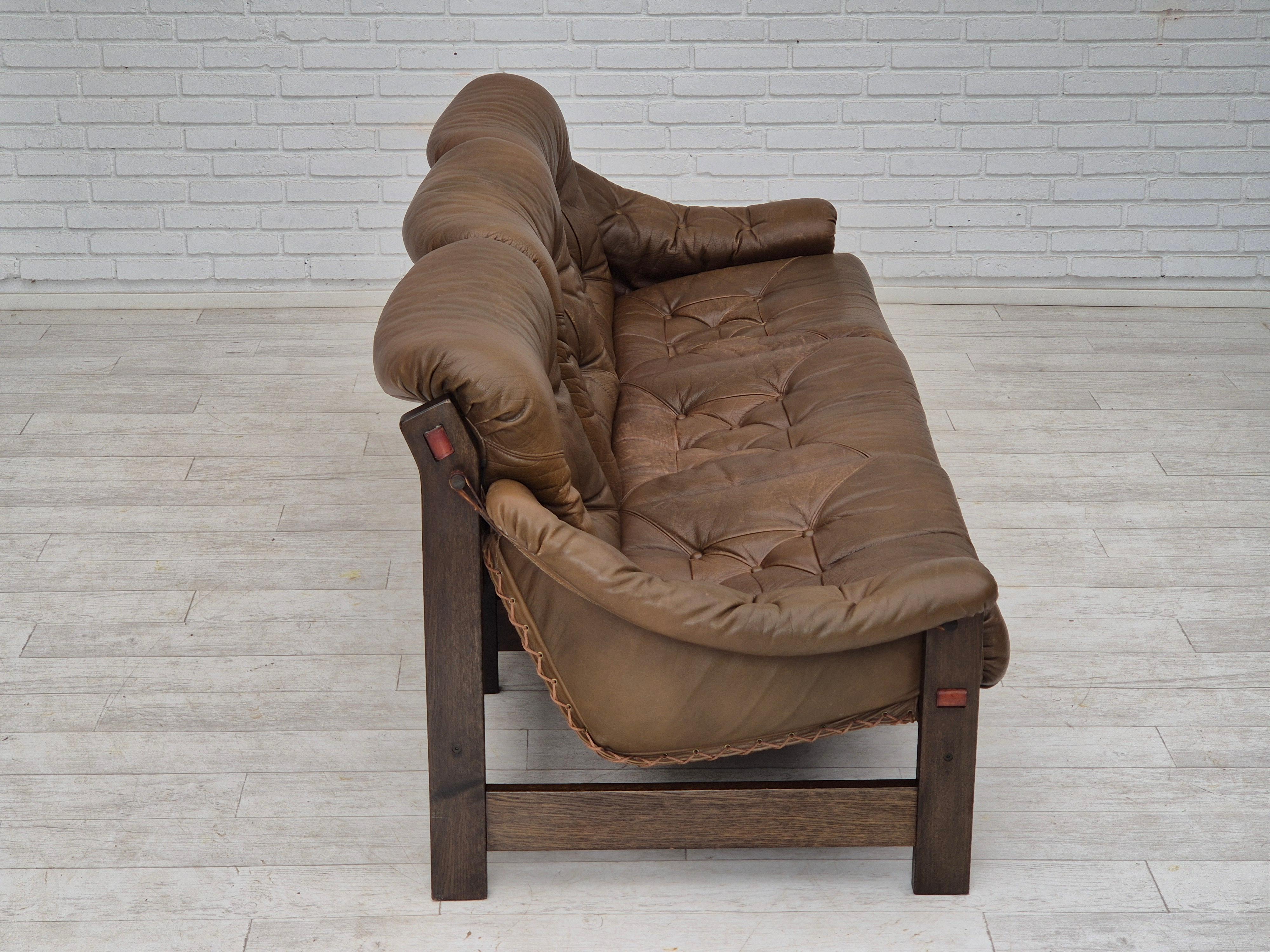 1970s, Scandinavian design, 3 seater sofa in safari style, original condition. 11