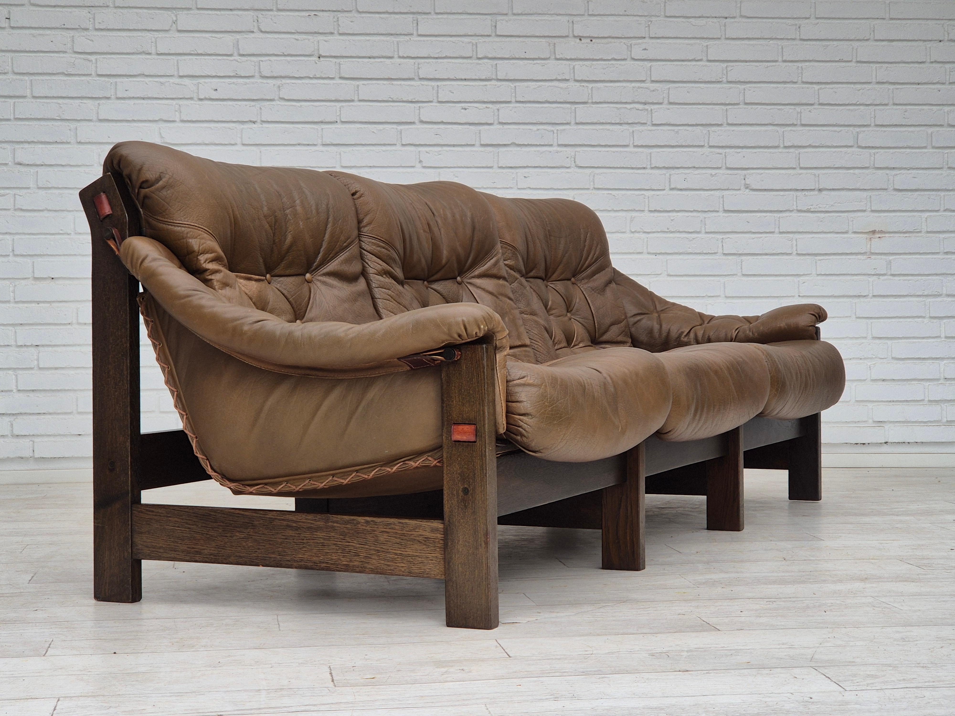 1970s, Scandinavian design, 3 seater sofa in safari style, original condition. 13