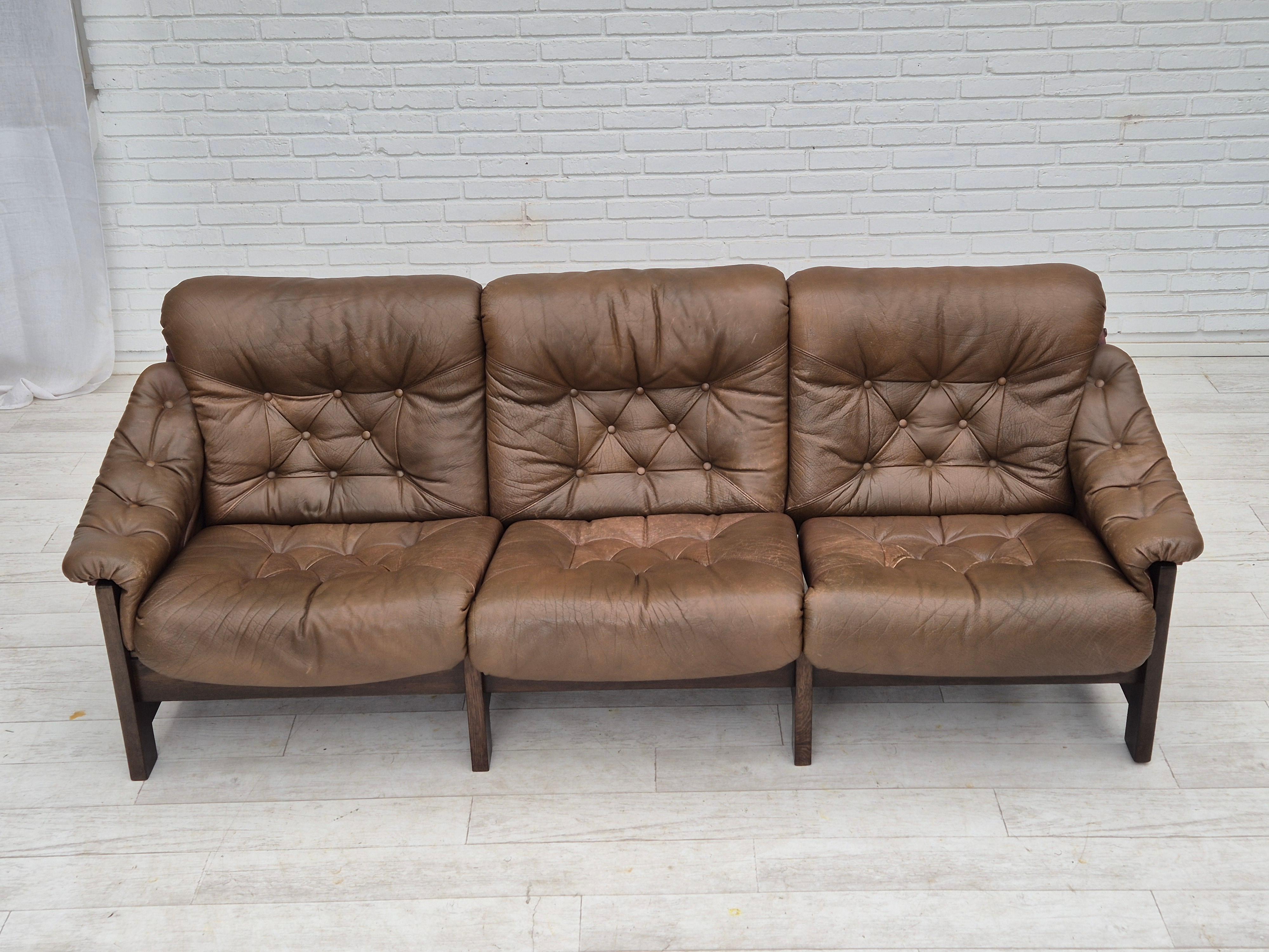 Scandinavian Modern 1970s, Scandinavian design, 3 seater sofa in safari style, original condition.