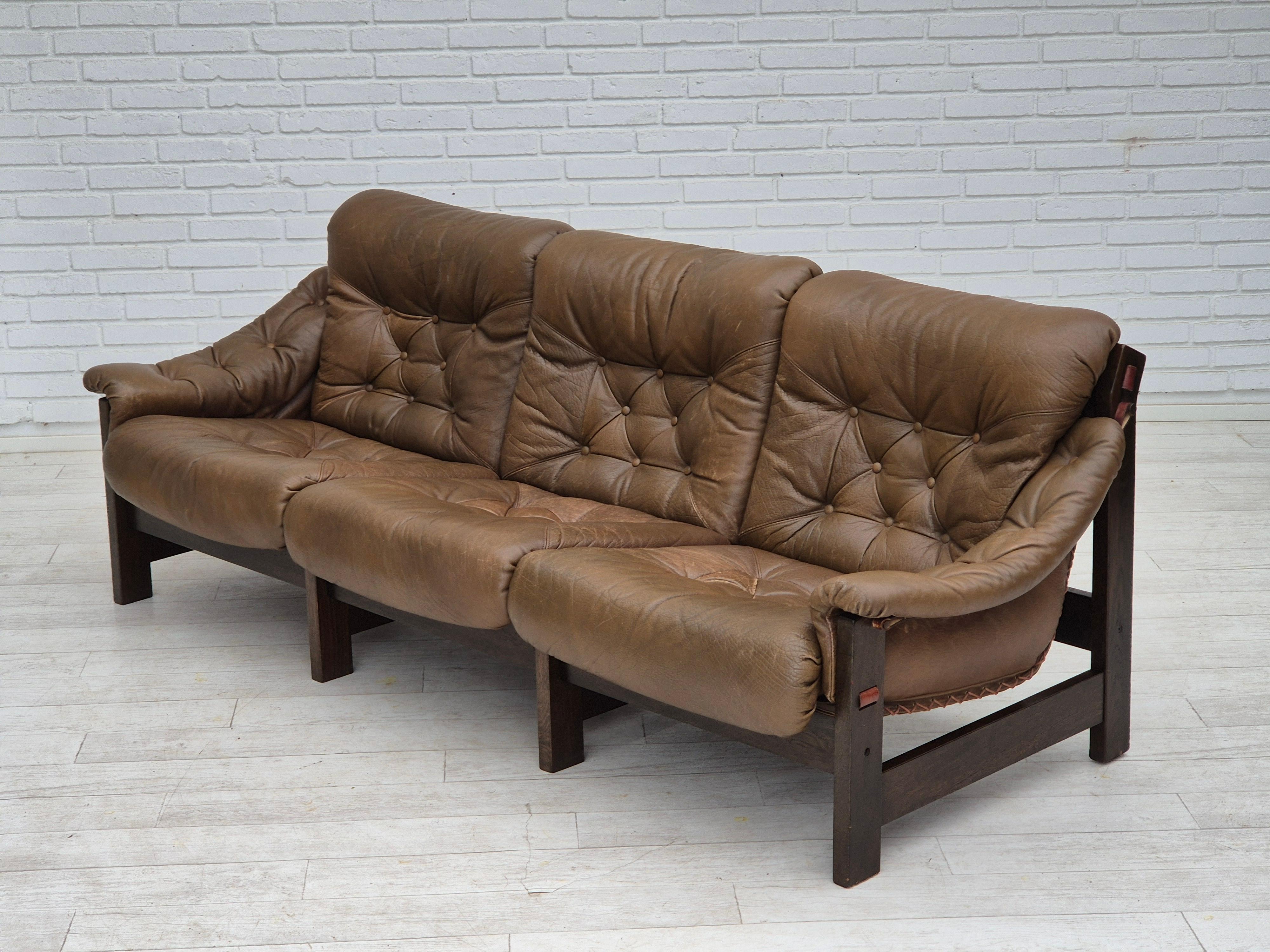 1970s, Scandinavian design, 3 seater sofa in safari style, original condition. 2