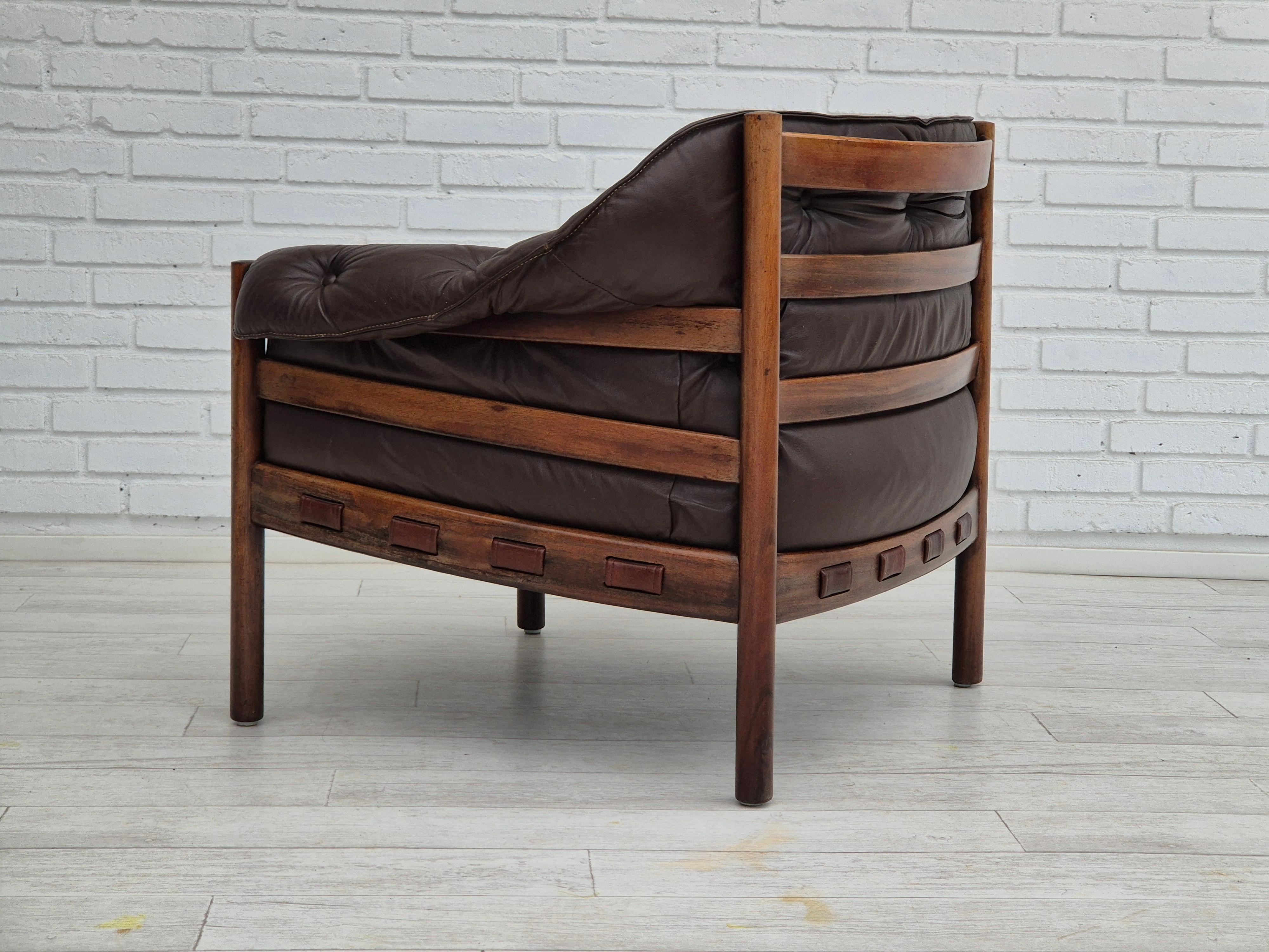 Cuir 1970, design scandinave d'Arne Norell, chaise longue, état d'origine. en vente