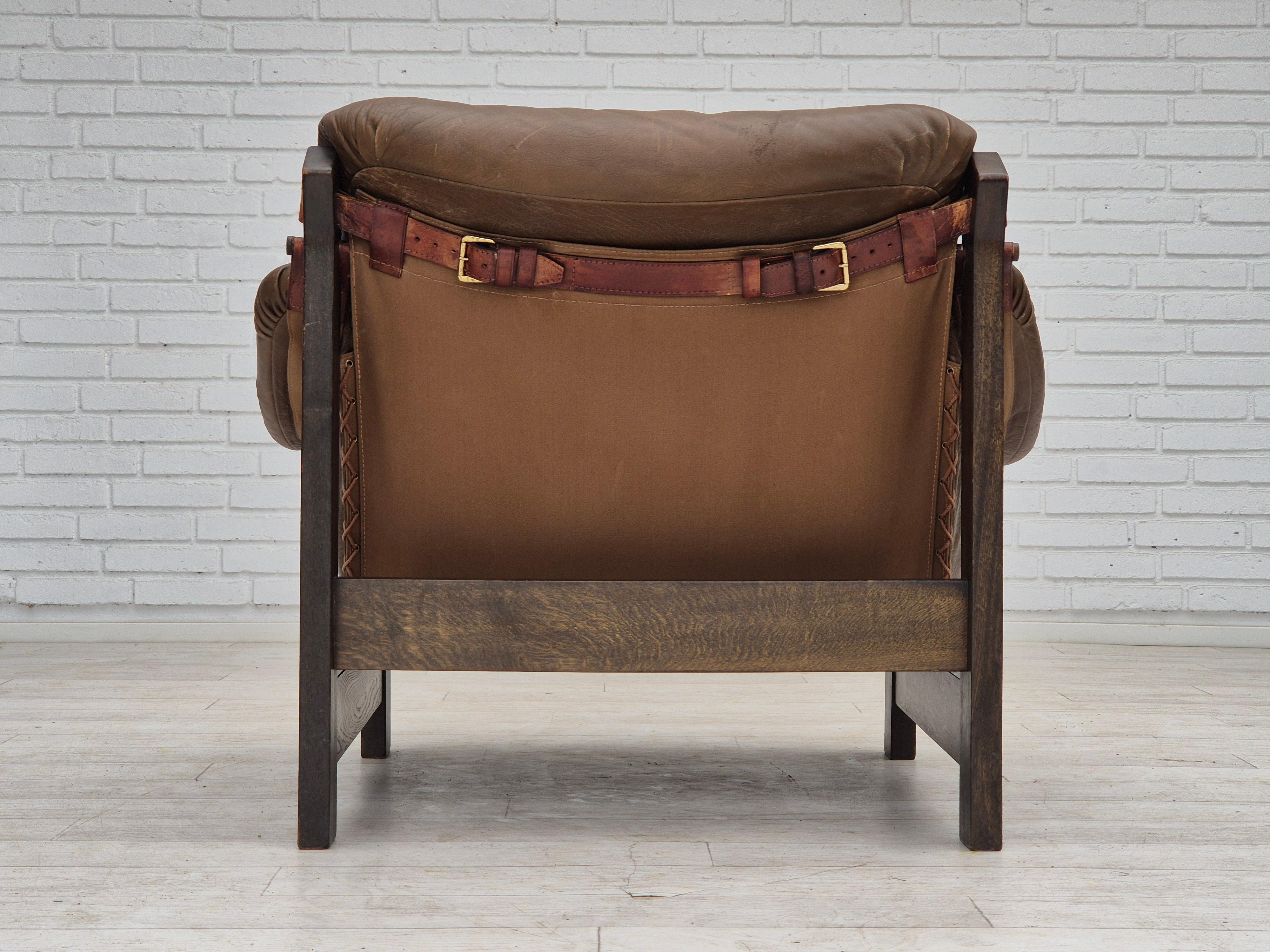 Suédois 1970, design scandinave, chaise de style safari, état original, cuir. en vente