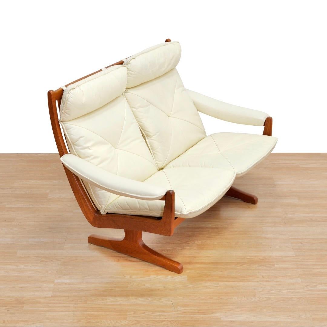 1970s Scandinavian Design Leather Sofa Set by Soda Galvano for Lied Mobler en vente 5