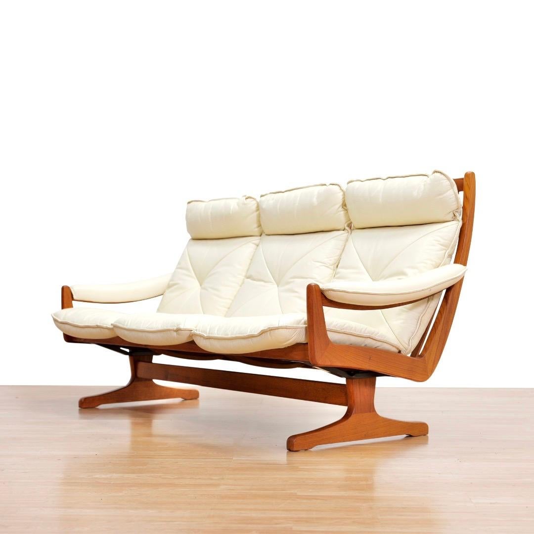 1970s Scandinavian Design Leather Sofa Set by Soda Galvano for Lied Mobler Bon état - En vente à Los Angeles, CA