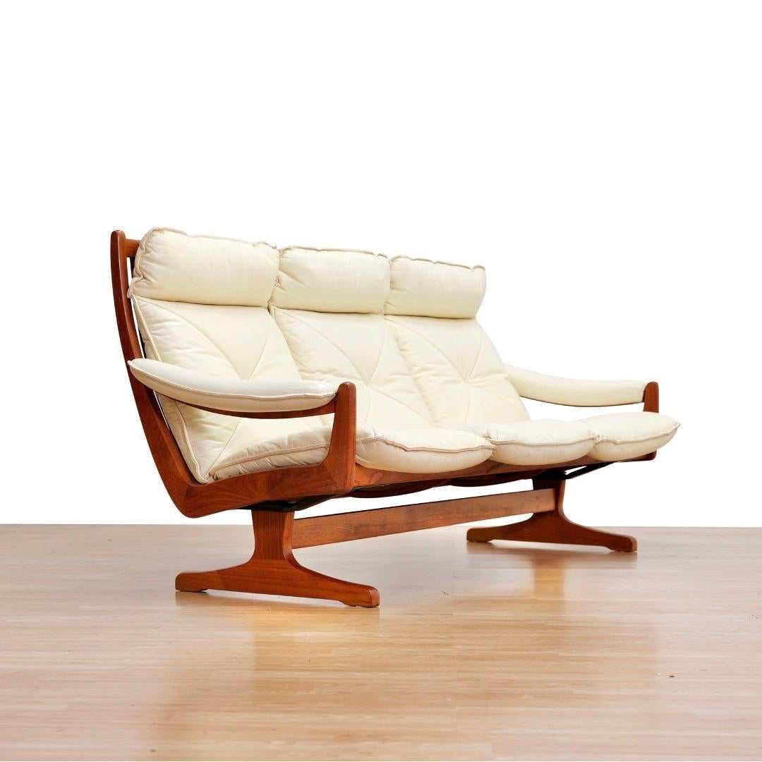 Fin du 20e siècle 1970s Scandinavian Design Leather Sofa Set by Soda Galvano for Lied Mobler en vente