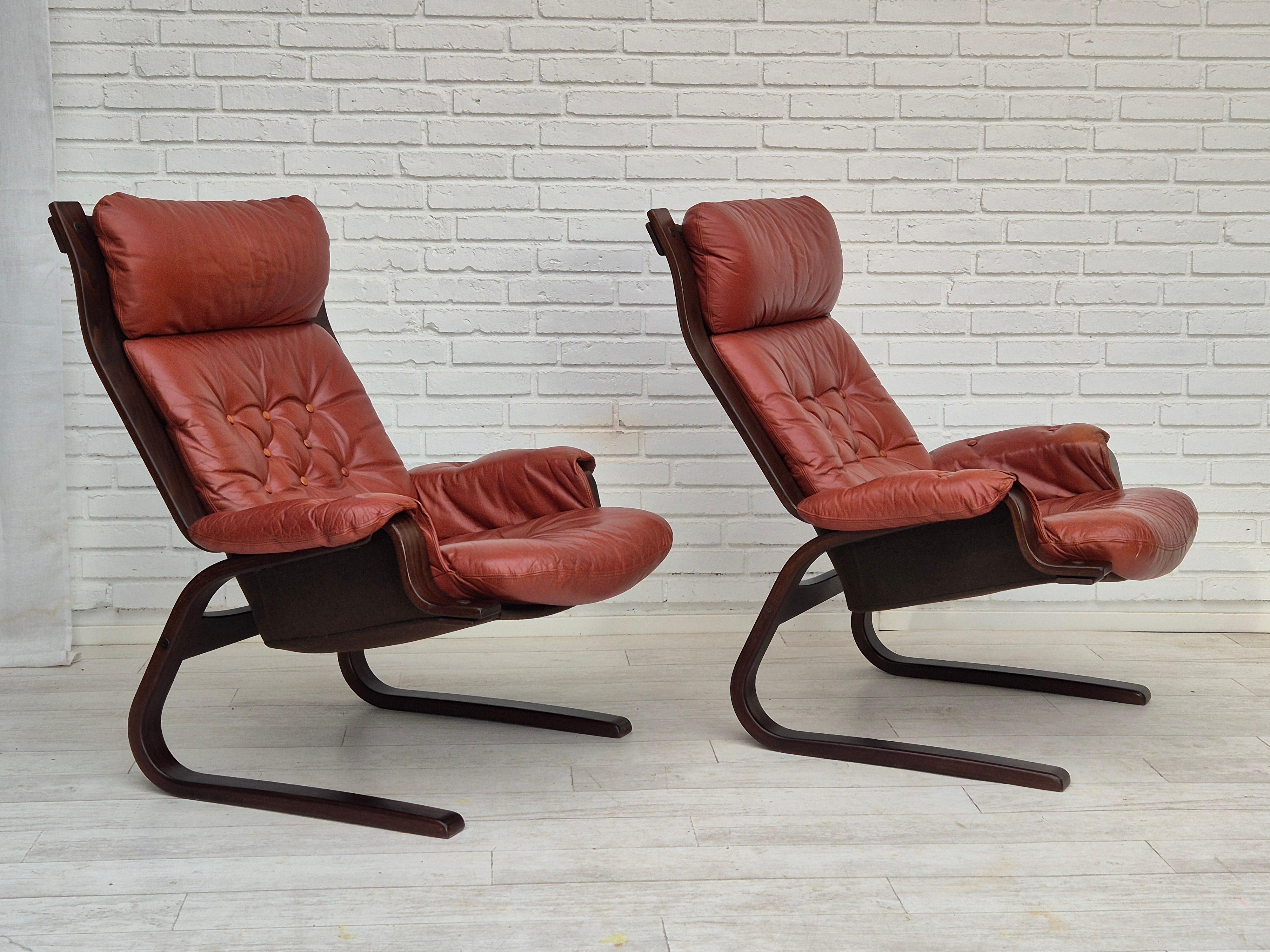 1970er Jahre, skandinavisches Design, Loungesessel, Originalzustand, braunes Leder. im Angebot 12