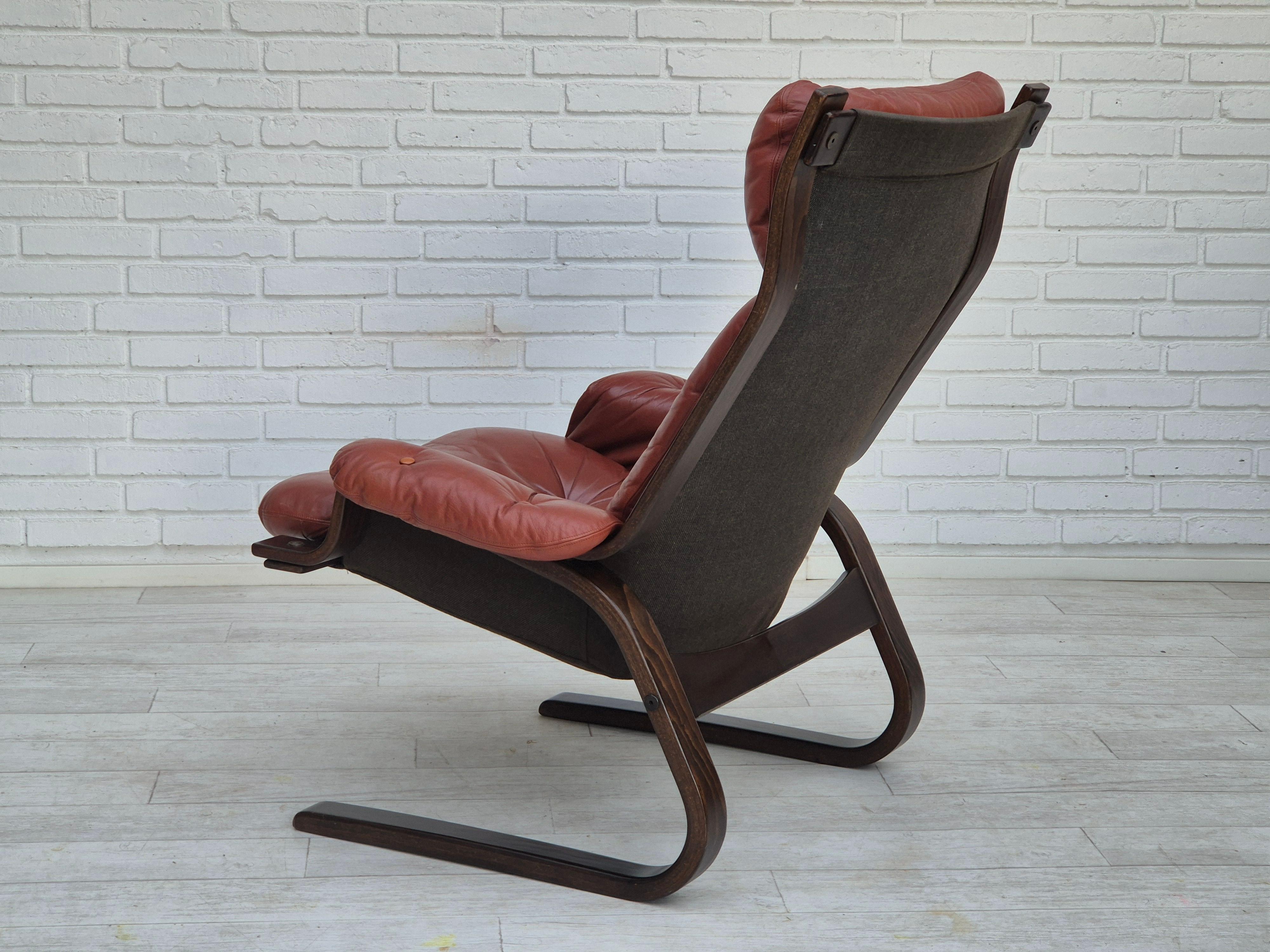 1970er Jahre, skandinavisches Design, Loungesessel, Originalzustand, braunes Leder. im Angebot 1
