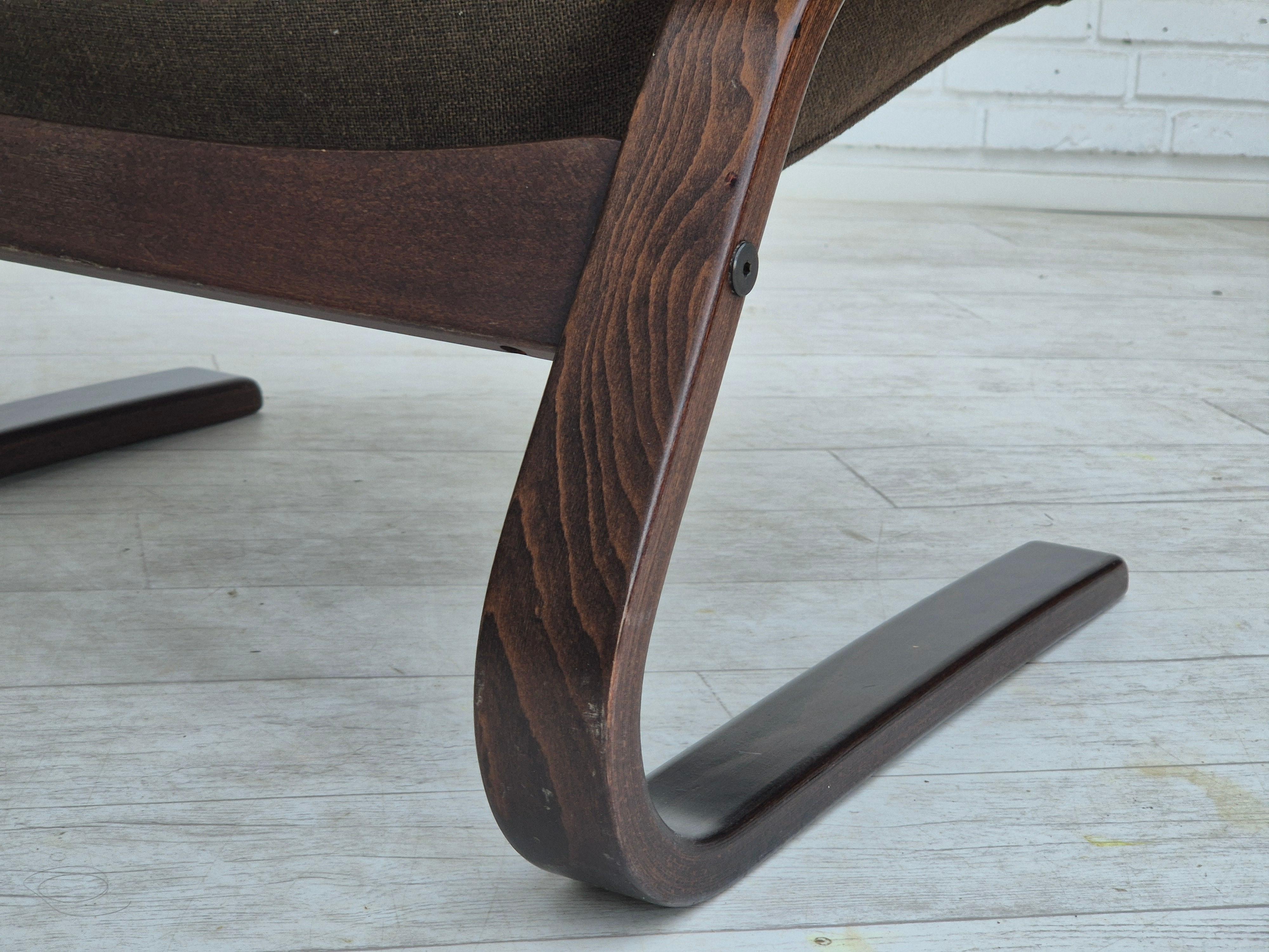 1970er Jahre, skandinavisches Design, Loungesessel, Originalzustand, braunes Leder. im Angebot 2