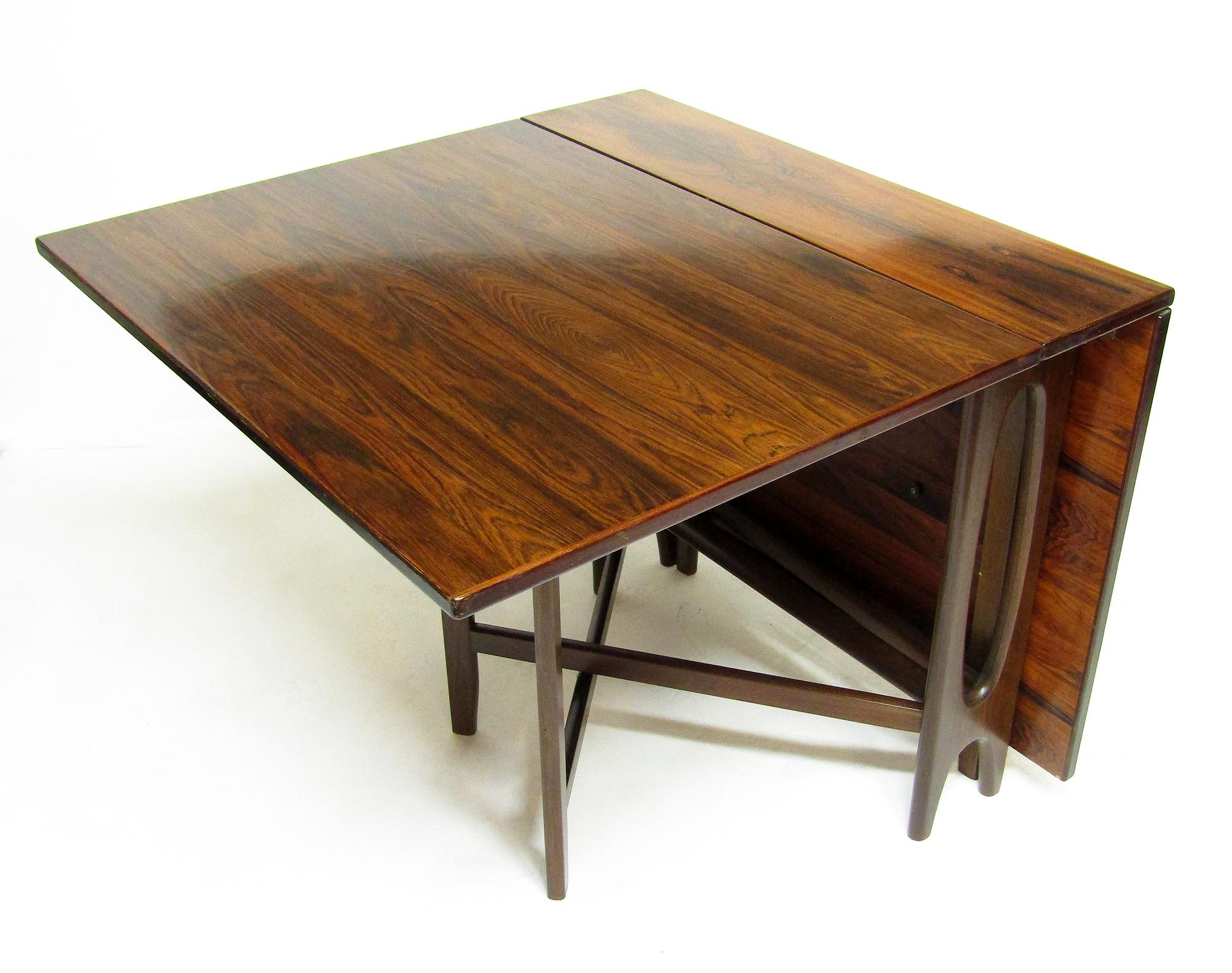 1970s Scandinavian Drop-Leaf Rio Rosewood Extending Dining Table by Bendt Winge In Good Condition For Sale In Shepperton, Surrey