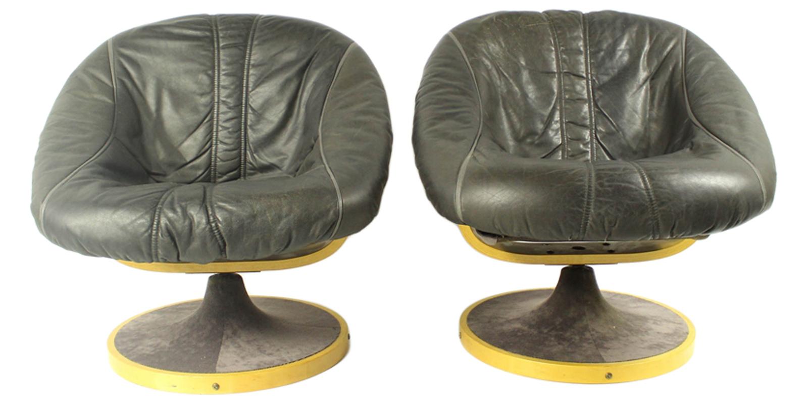Norwegian 1970s Scandinavian Leather Swivel Chair by Soda Galvano For Sale