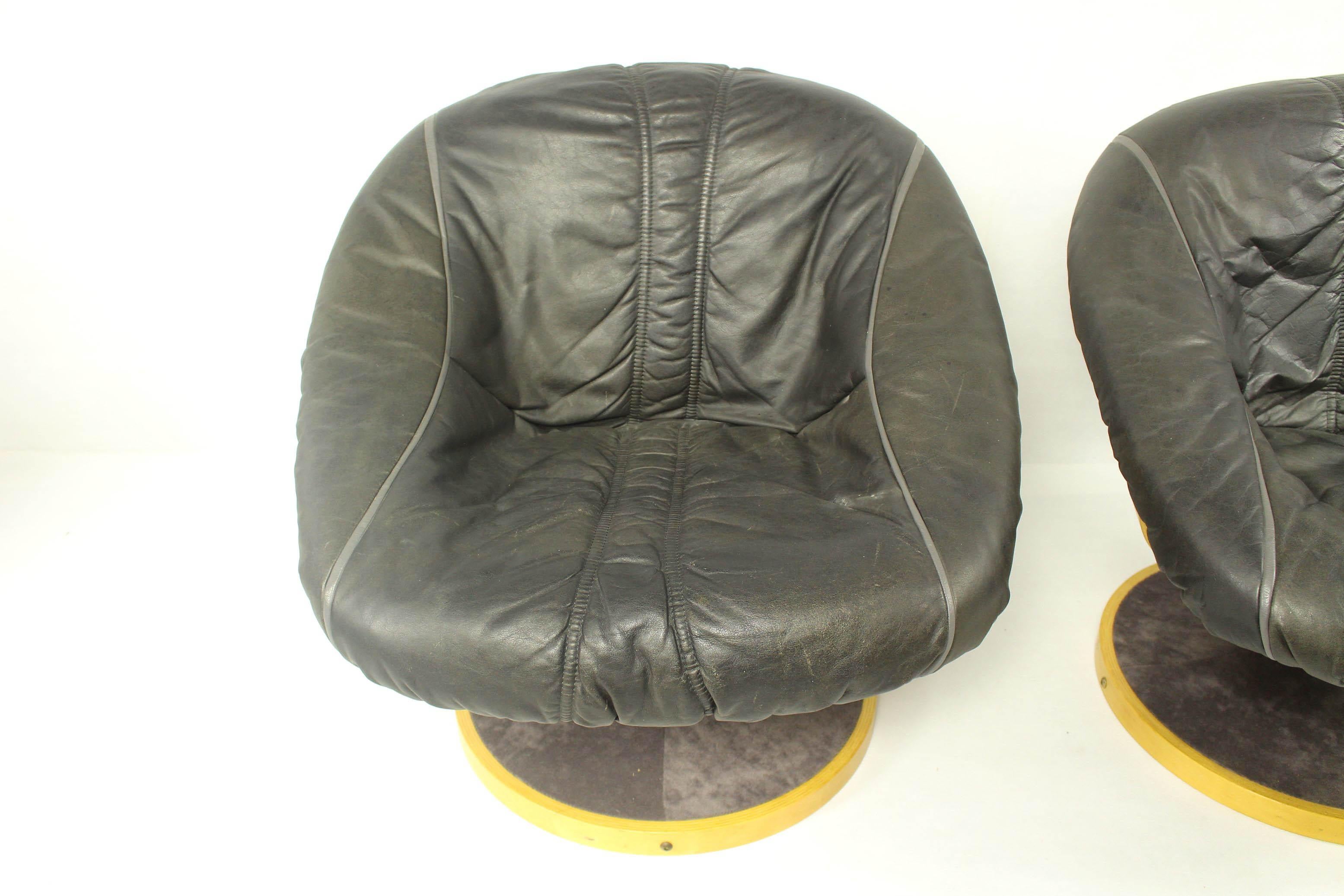 20th Century 1970s Scandinavian Leather Swivel Chair by Soda Galvano For Sale
