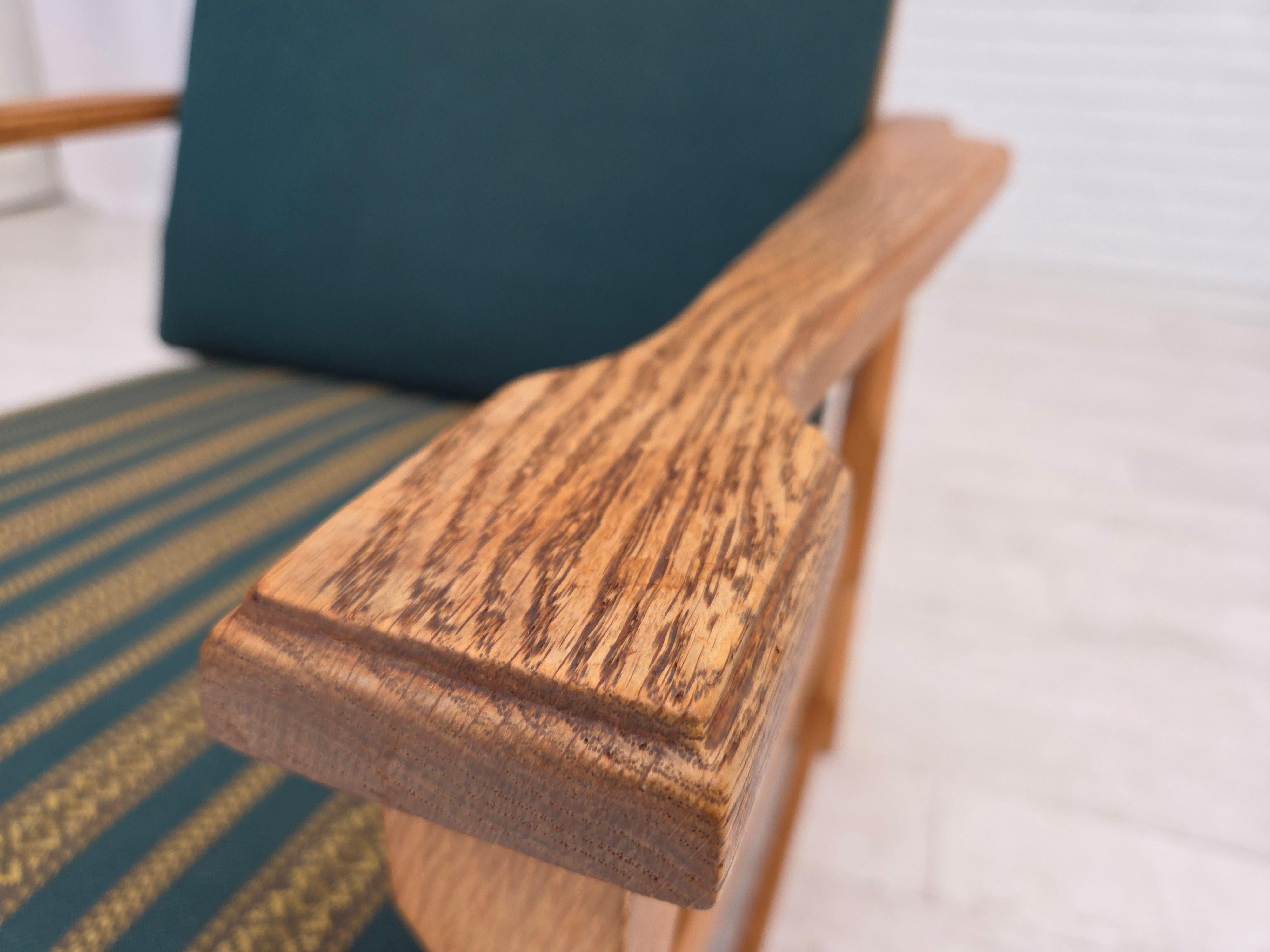 1970, chaise longue scandinave, meuble vert en laine, bois de chêne massif. en vente 5
