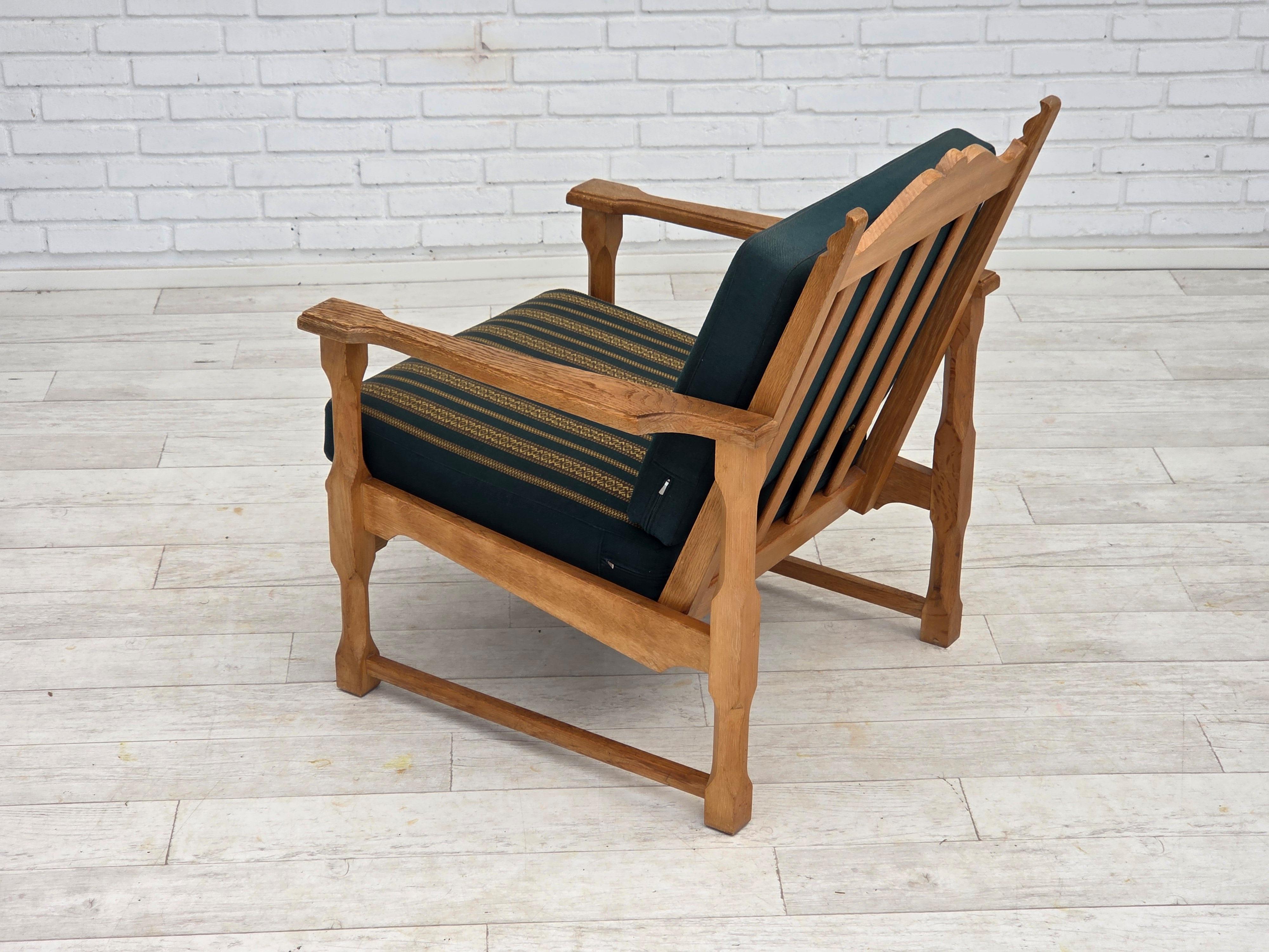 Laine 1970, chaise longue scandinave, meuble vert en laine, bois de chêne massif. en vente