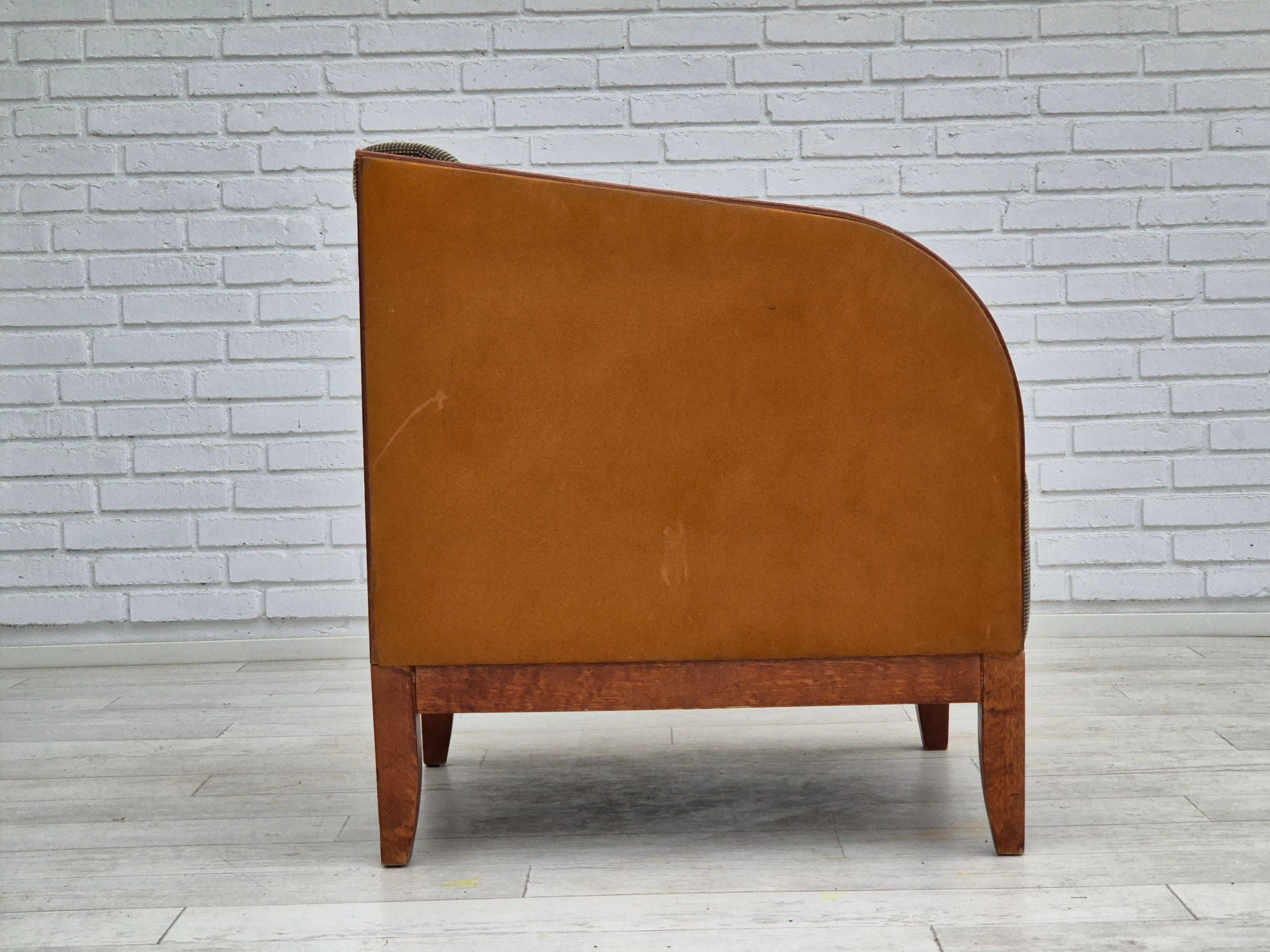 1970s, Scandinavian lounge chair, original very good condition, art deco style. For Sale 3