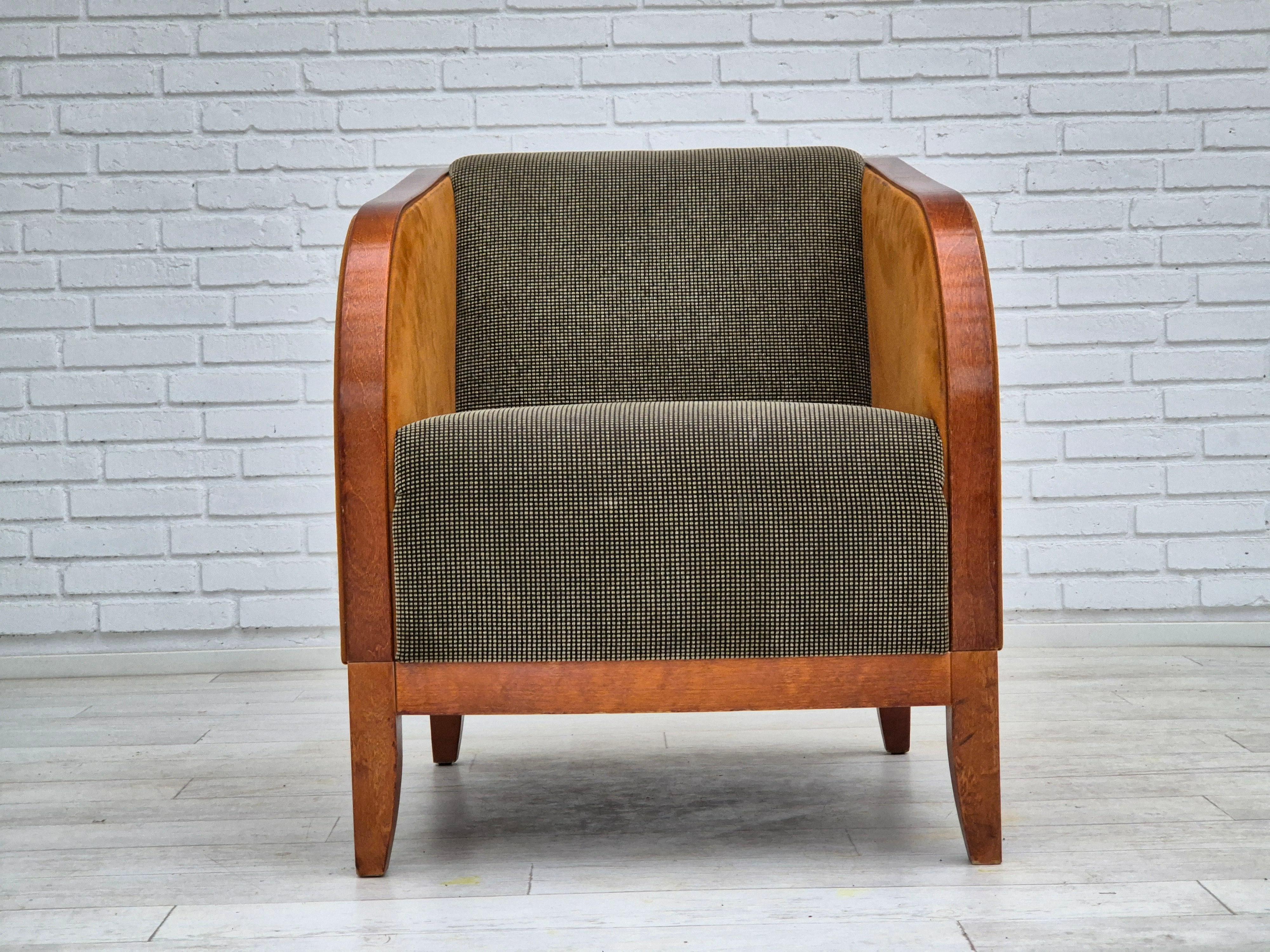 Swedish 1970s, Scandinavian lounge chair, original very good condition, art deco style. For Sale