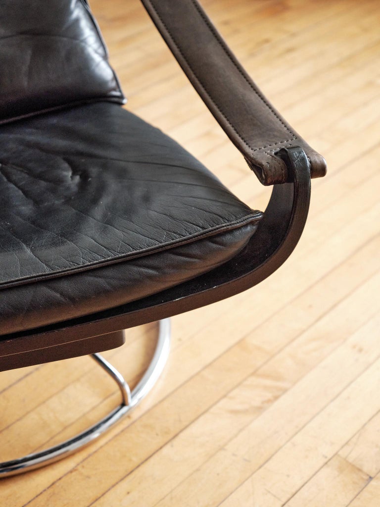 1970s Scandinavian Mid-Century Modern Black Leather Relax Chair For Sale 3