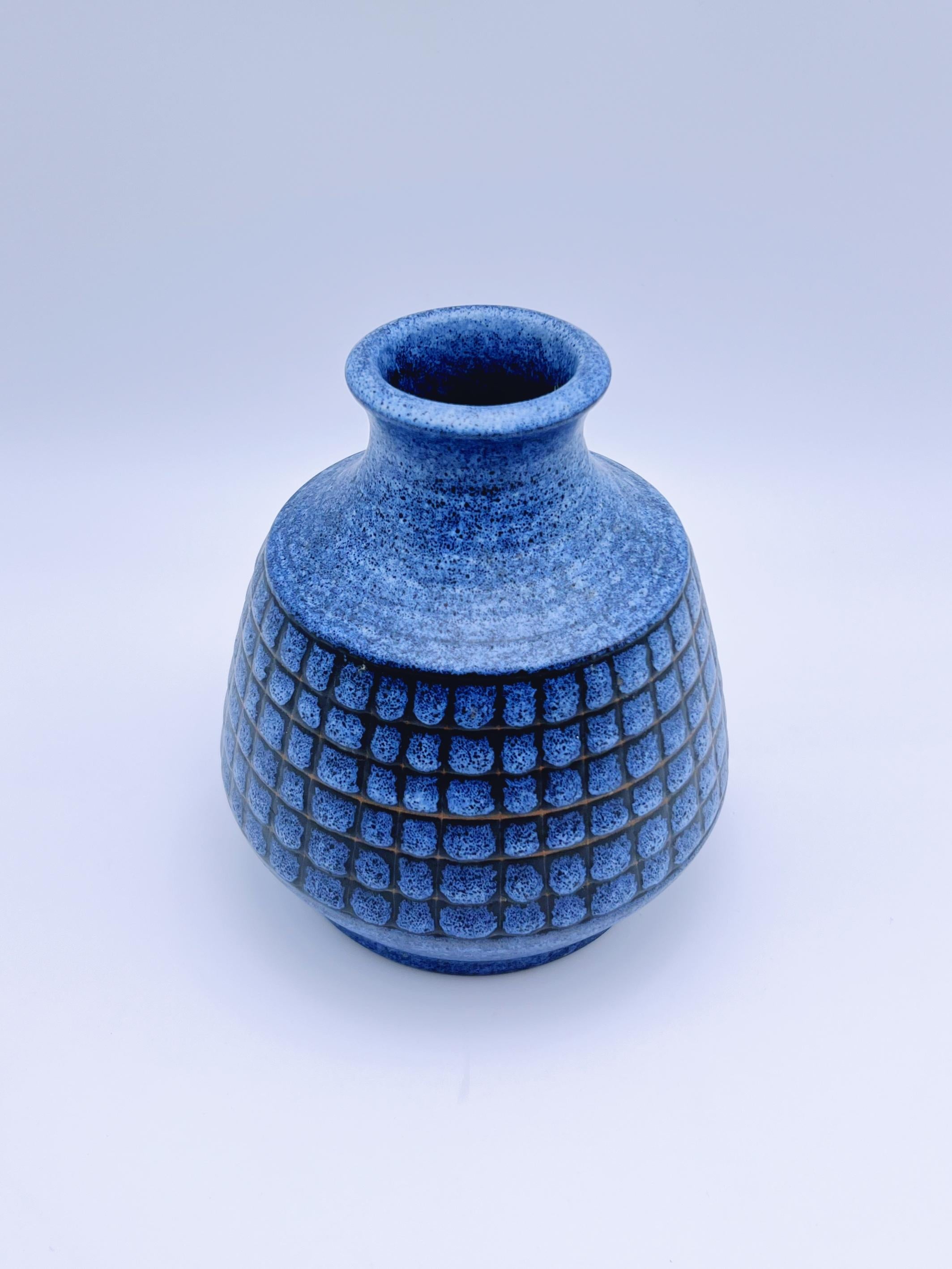 Vaso in ceramica di metà secolo scandinavo degli anni '70 di BIE In condizioni ottime in vendita a Skien, NO